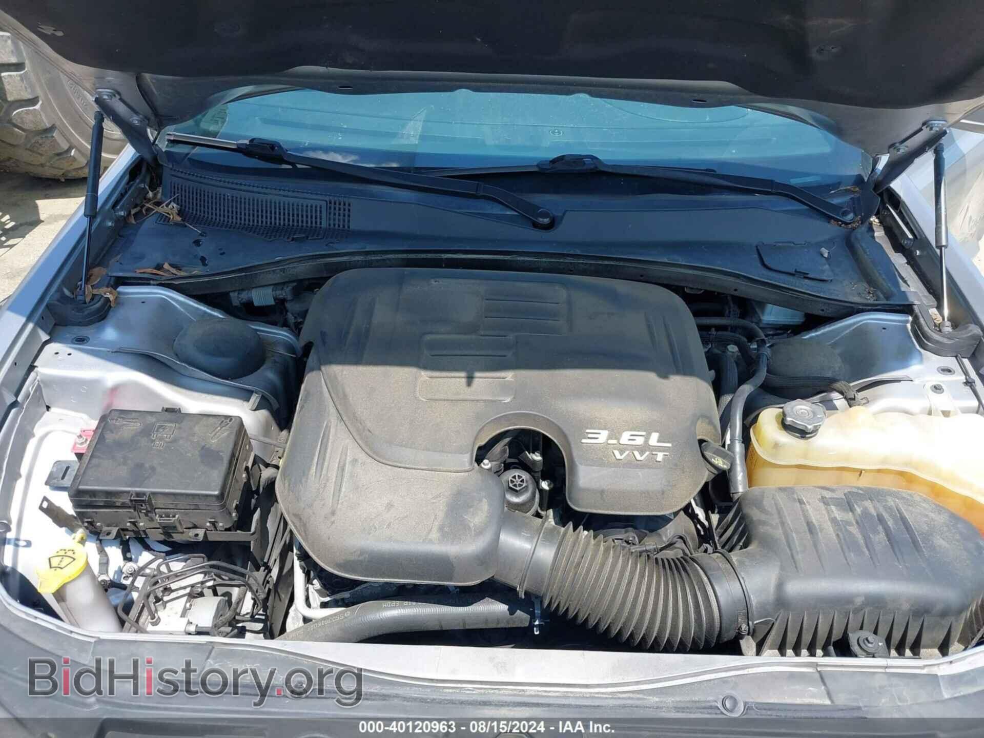 2018 CHRYSLER 300 - VIN: 2C3CCAGG0JH267458 - Фото 10