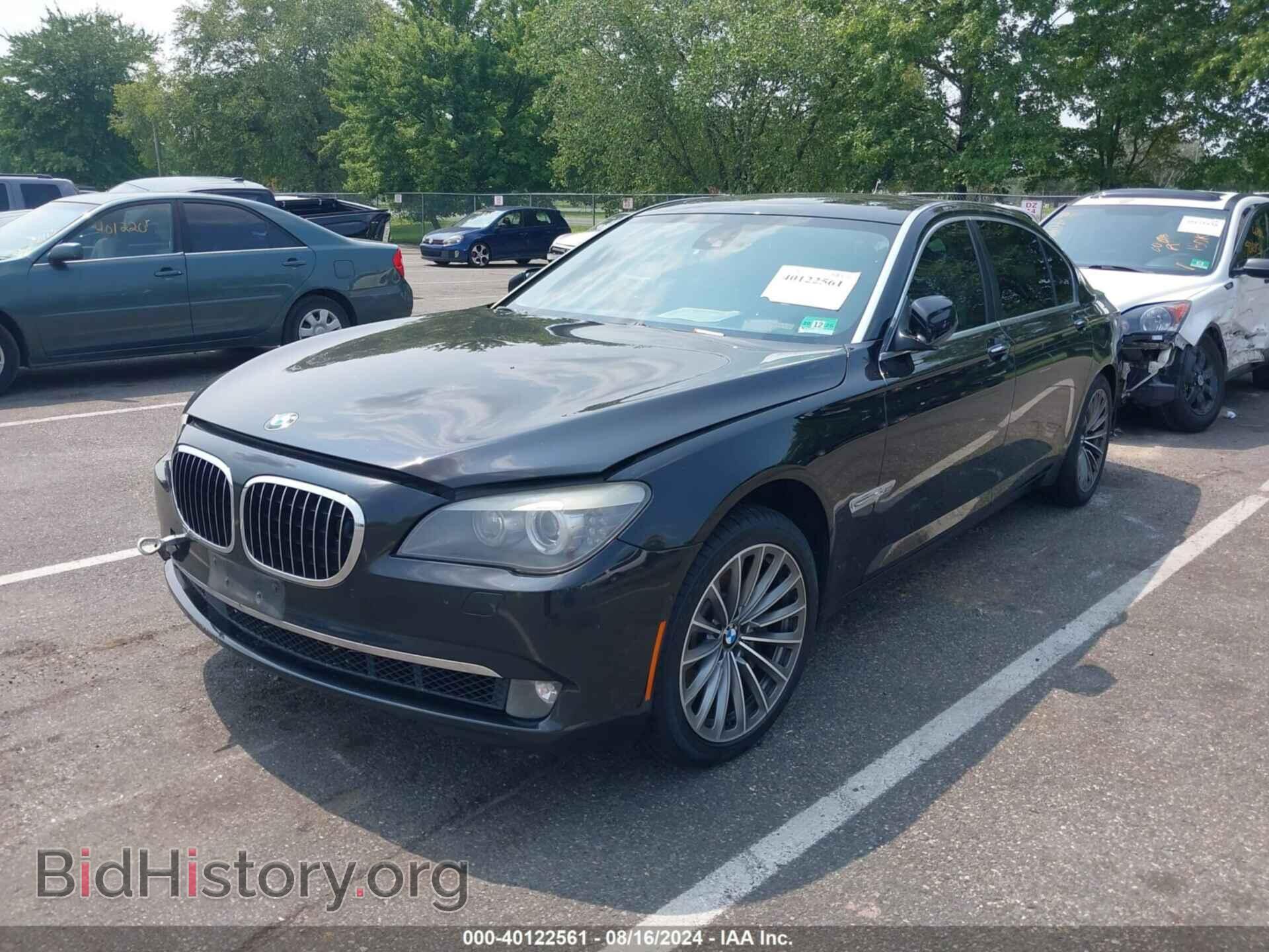 2012 BMW 750LI - VIN: WBAKC8C55CC437563 - Фото 2