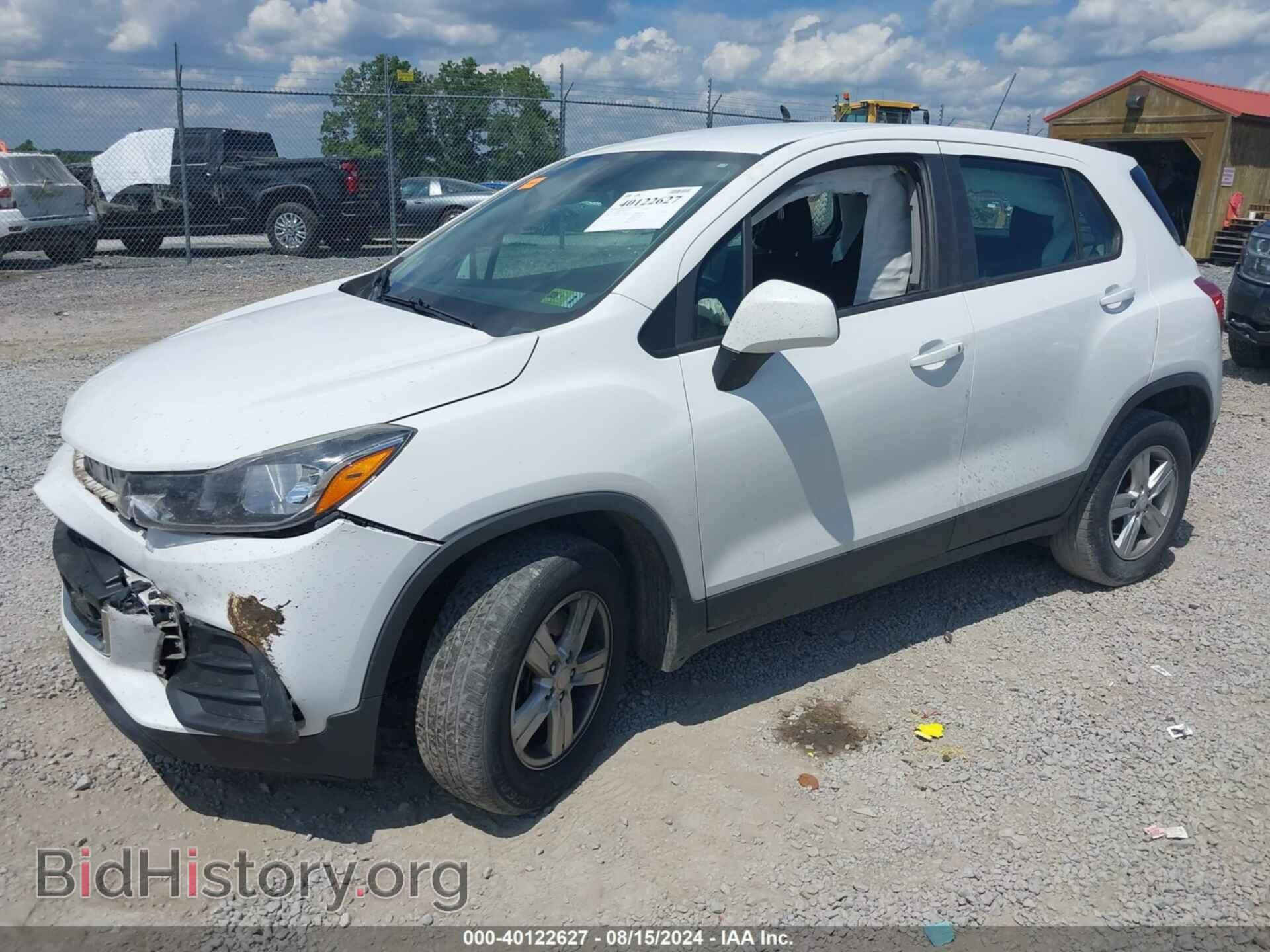 2017 CHEVROLET TRAX - VIN: 3GNCJNSB8HL133357 - Фото 2