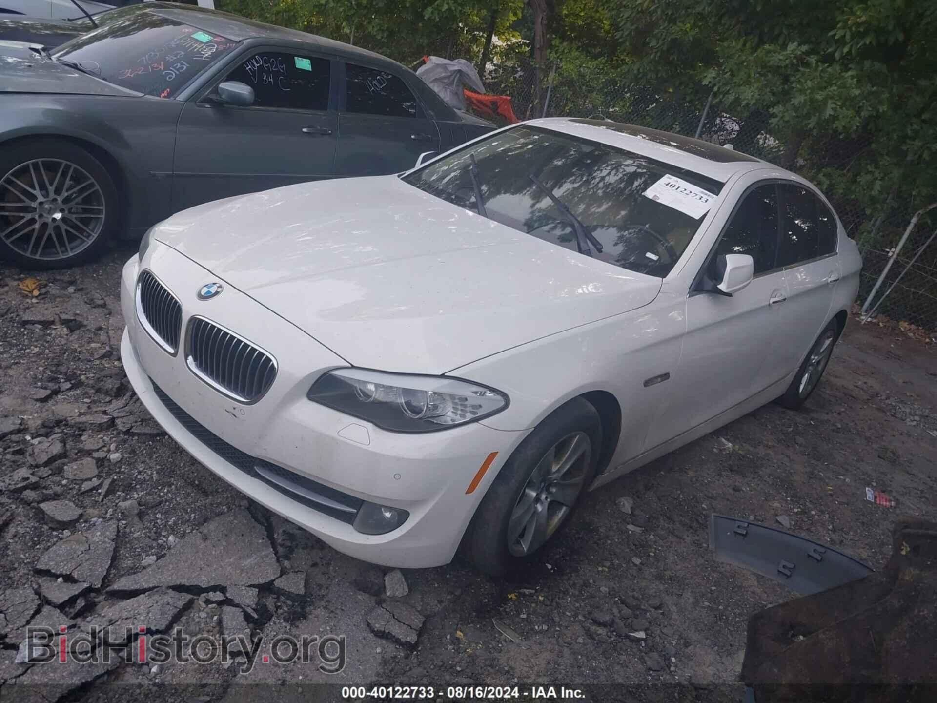 2011 BMW 528I - VIN: WBAFR1C59BC738178 - Фото 2