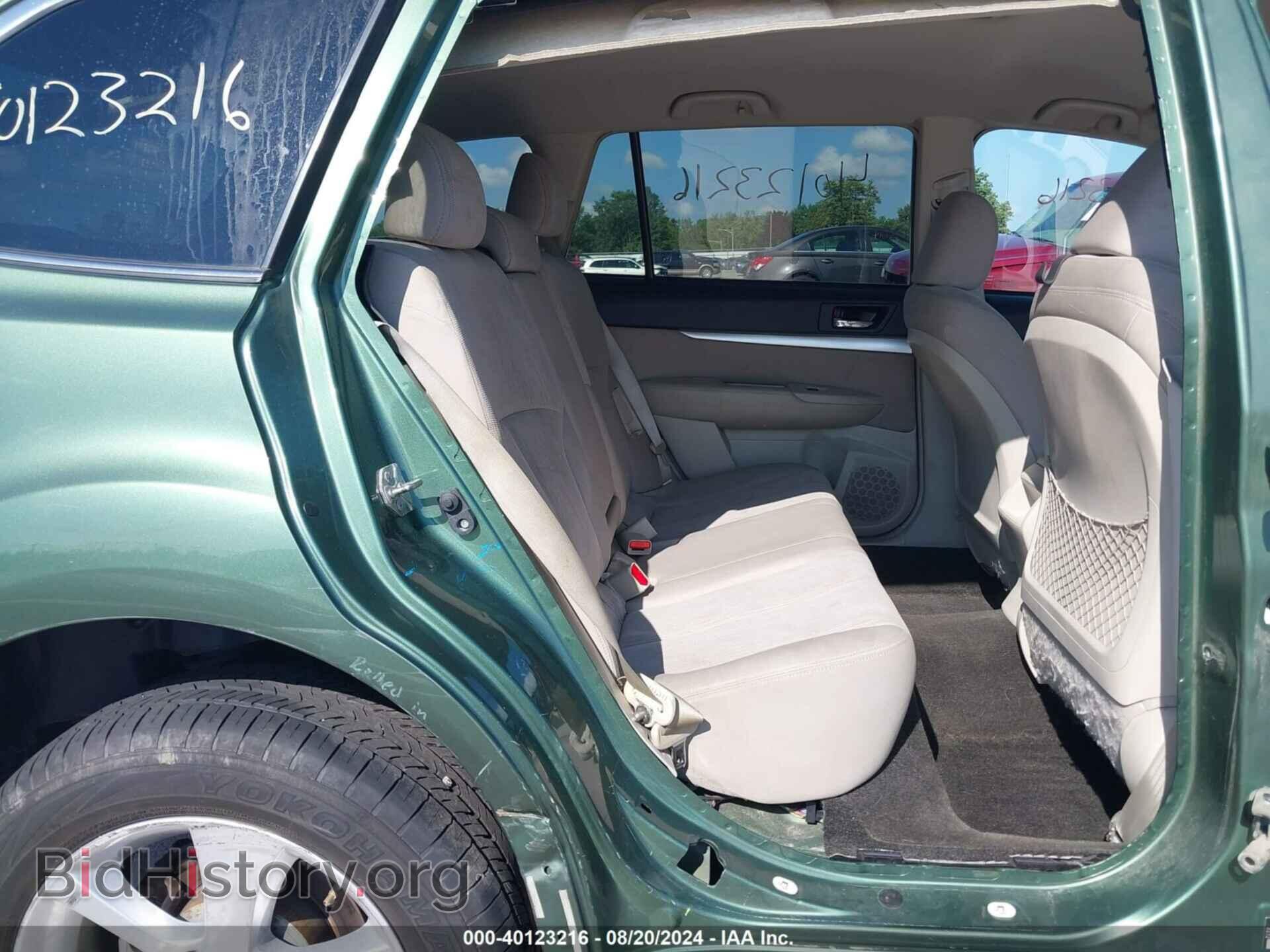 2014 SUBARU OUTBACK - VIN: 4S4BRCCC8E3303731 - Photo 8
