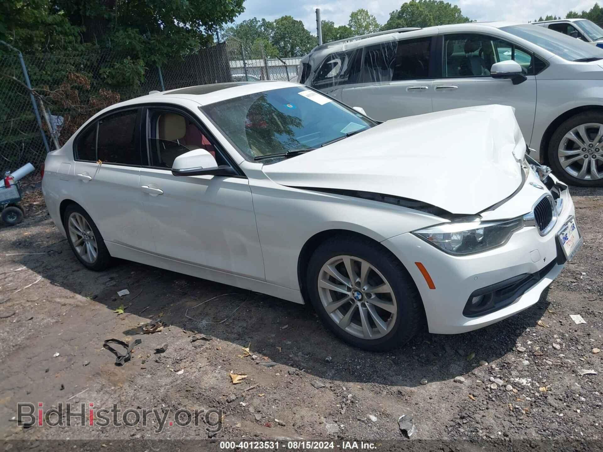 Photo WBA8A9C33HK620526 - BMW 320I 2017
