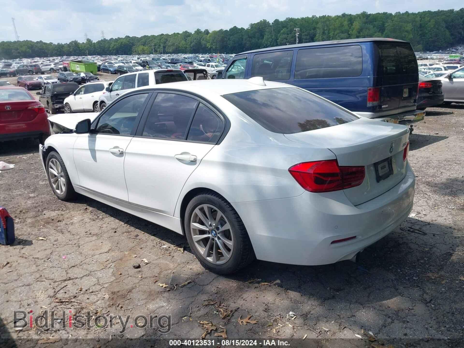 2017 BMW 320I - VIN: WBA8A9C33HK620526 - Фото 3