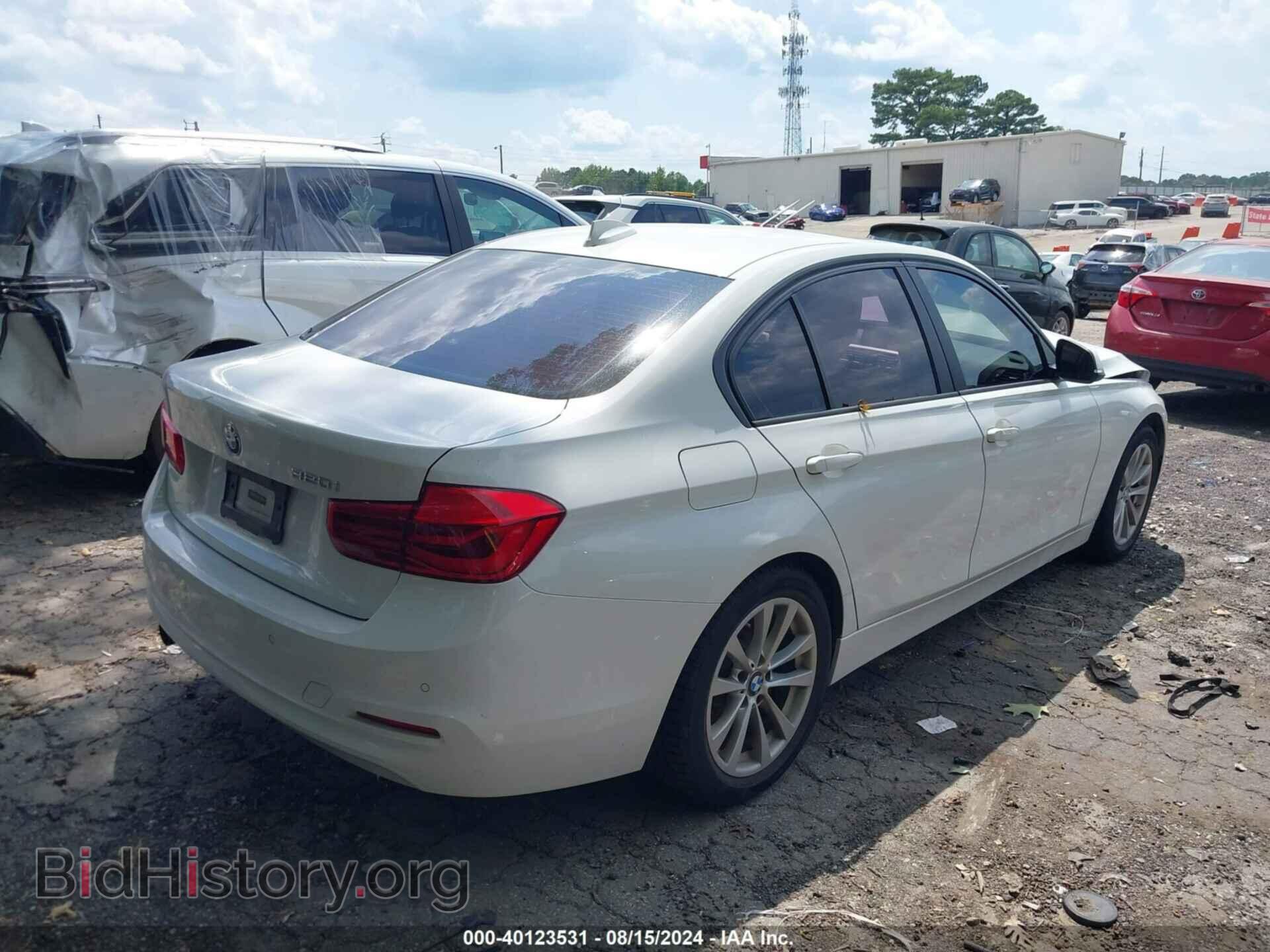 2017 BMW 320I - VIN: WBA8A9C33HK620526 - Фото 4