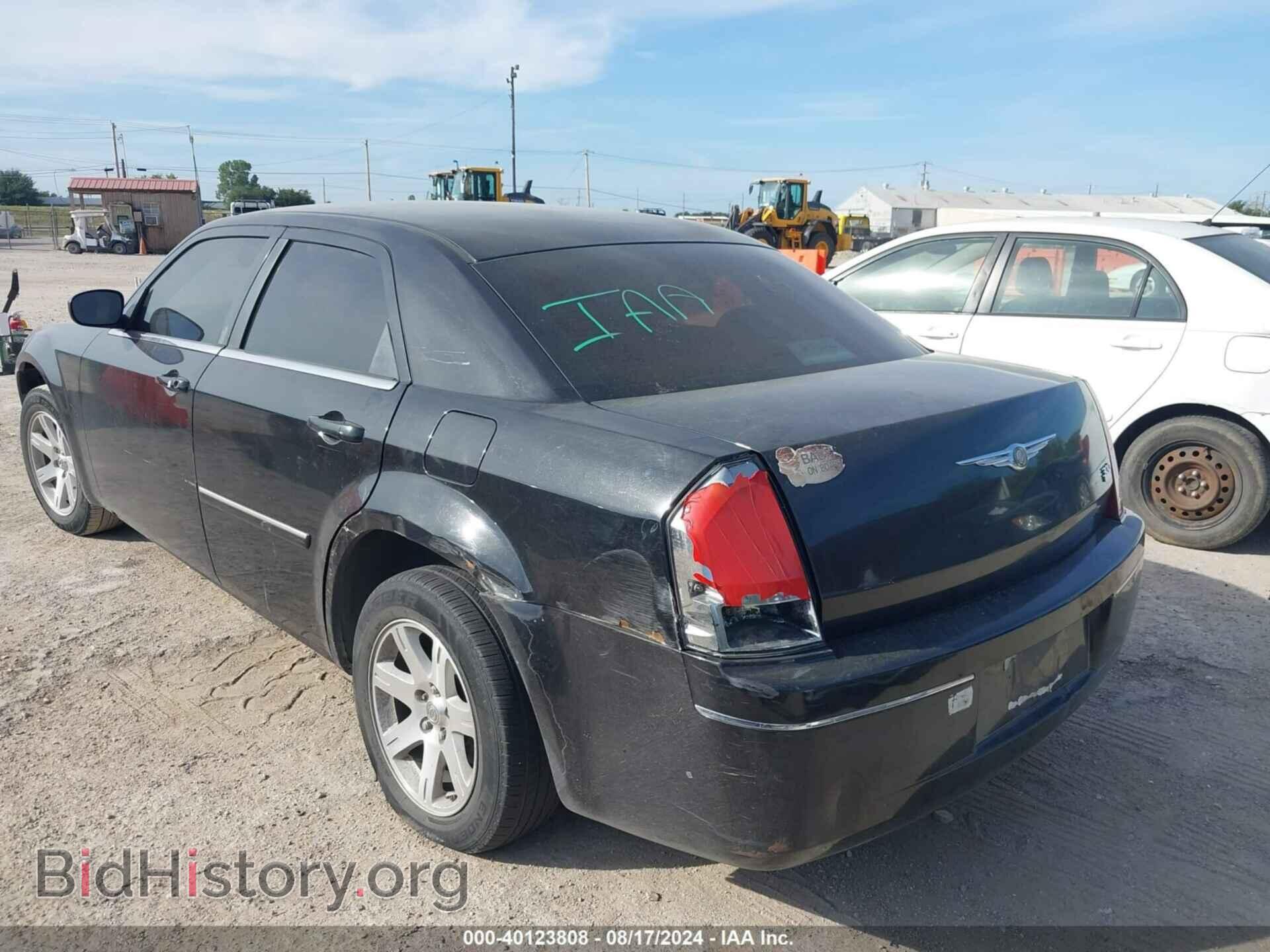 2007 CHRYSLER 300 - VIN: 2C3KA53G77H885786 - Фото 3
