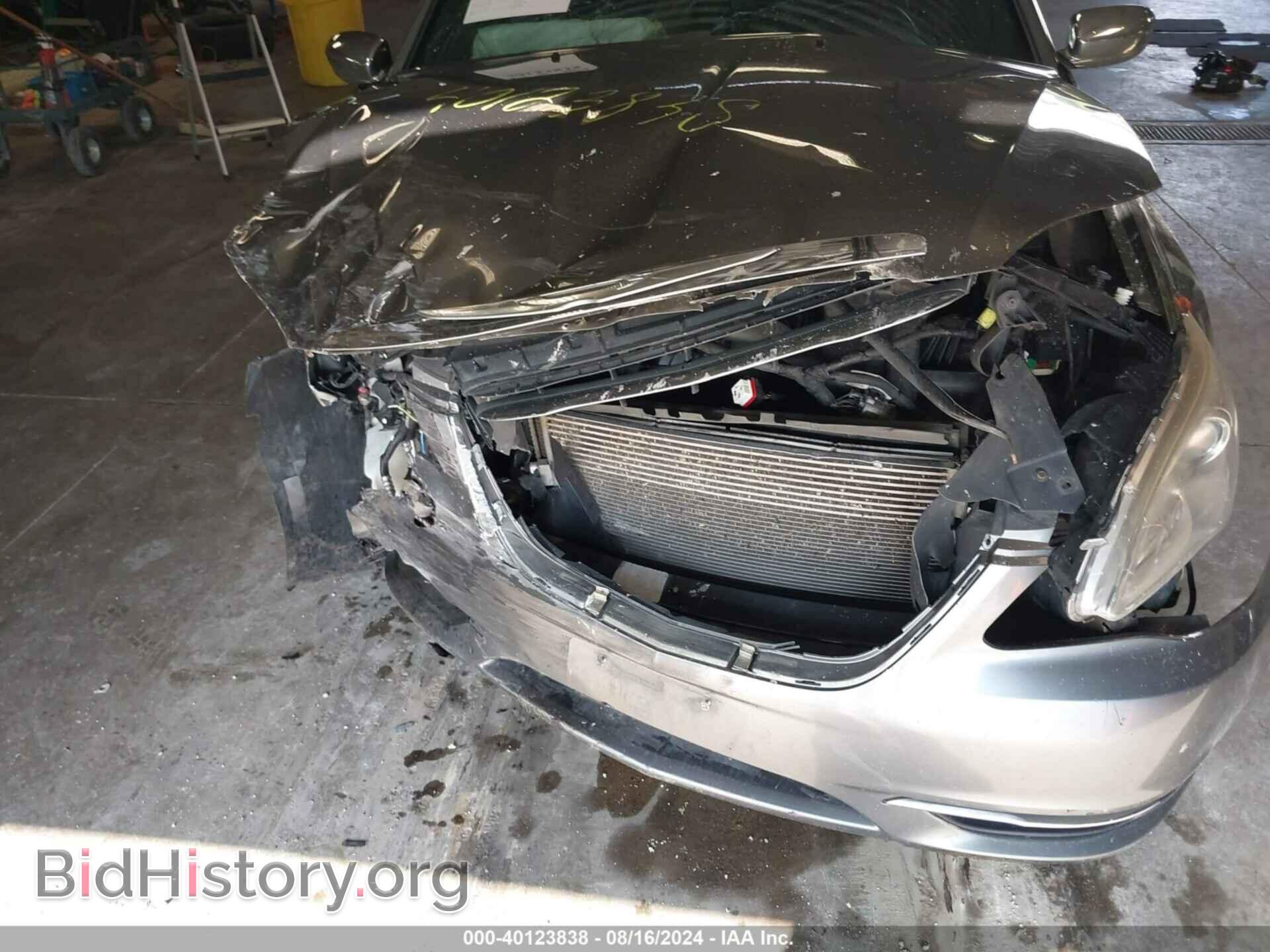 2012 CHRYSLER 200 - VIN: 1C3CCBCB3CN203294 - Фото 6