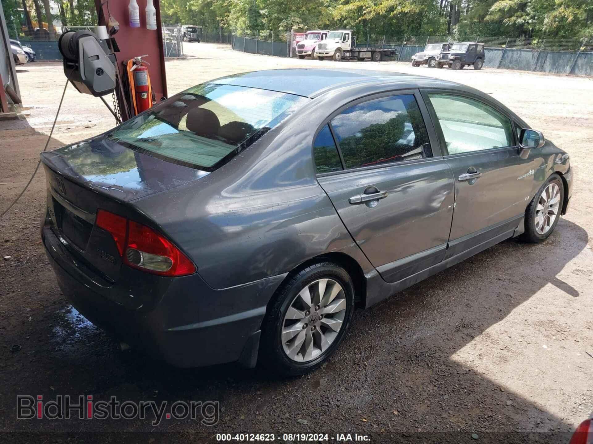 2011 HONDA CIVIC - VIN: 19XFA1F84BE001821 - Фото 4