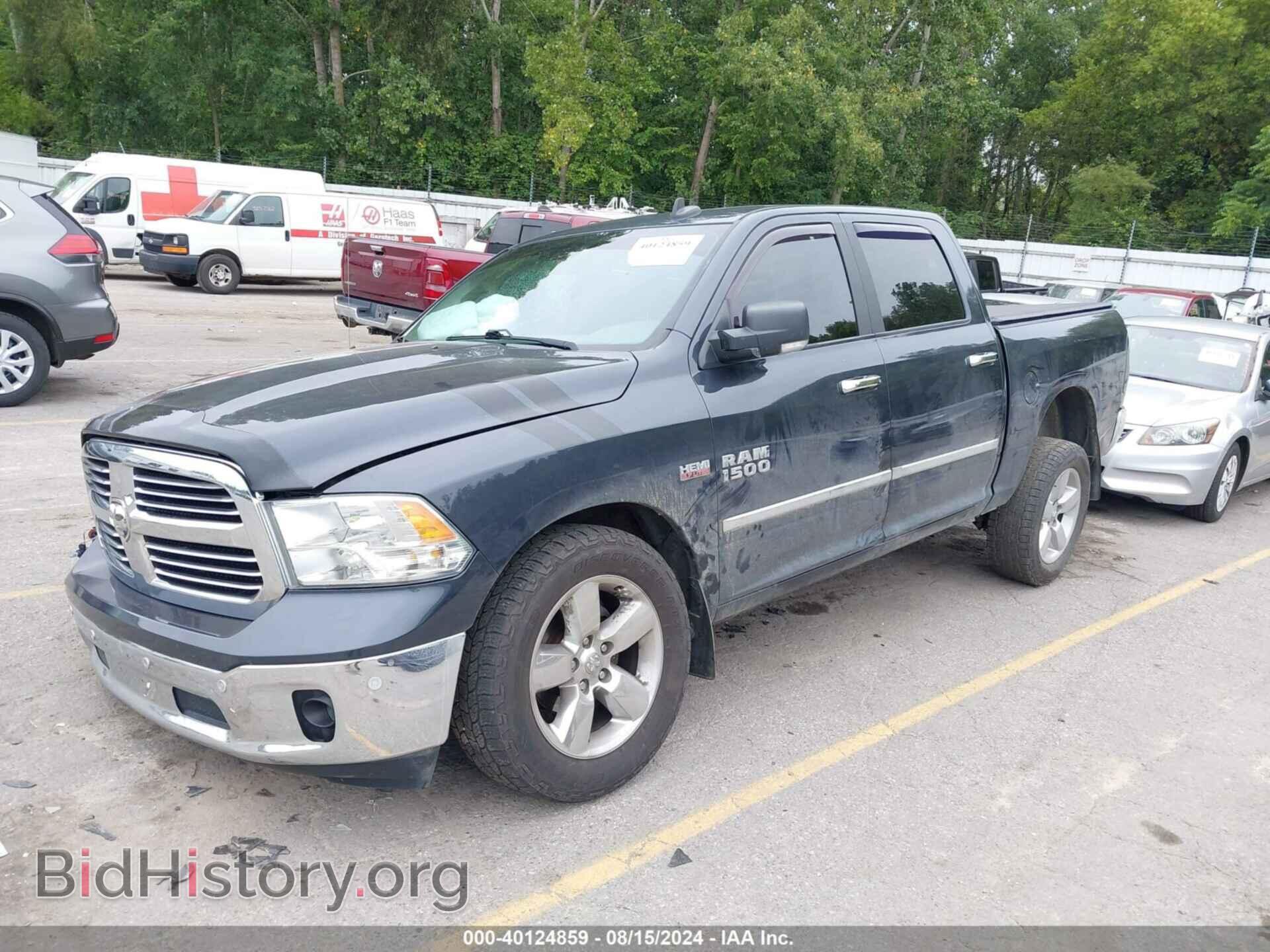 2018 RAM 1500 - VIN: 3C6RR7LT9JG230152 - Фото 2