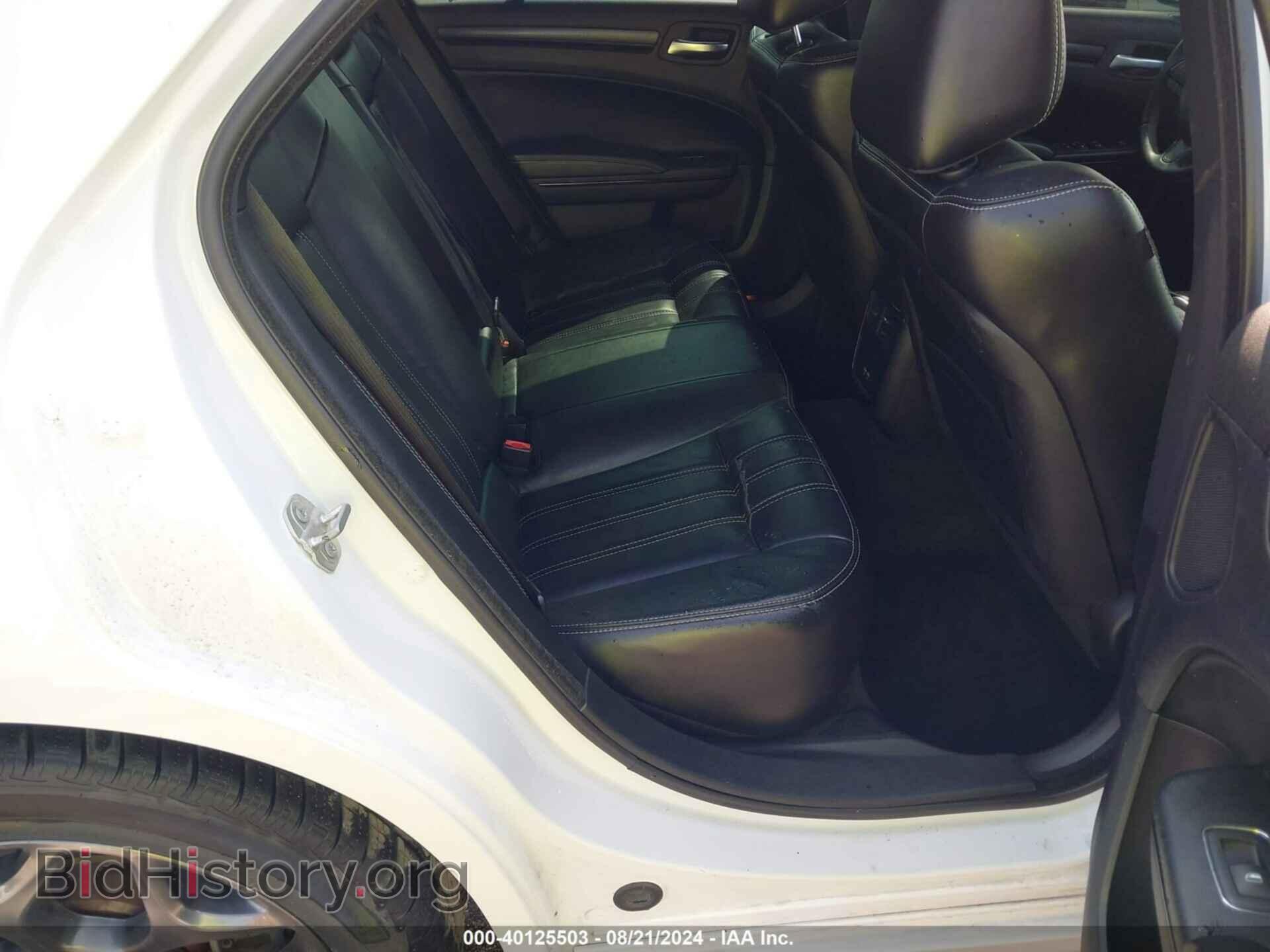 2016 CHRYSLER 300 - VIN: 2C3CCAGG9GH217036 - Фото 8