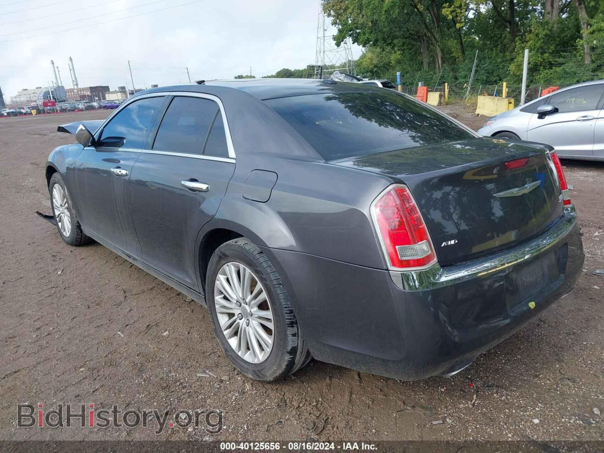 2013 CHRYSLER 300 - VIN: 2C3CCARG2DH551854 - Фото 3