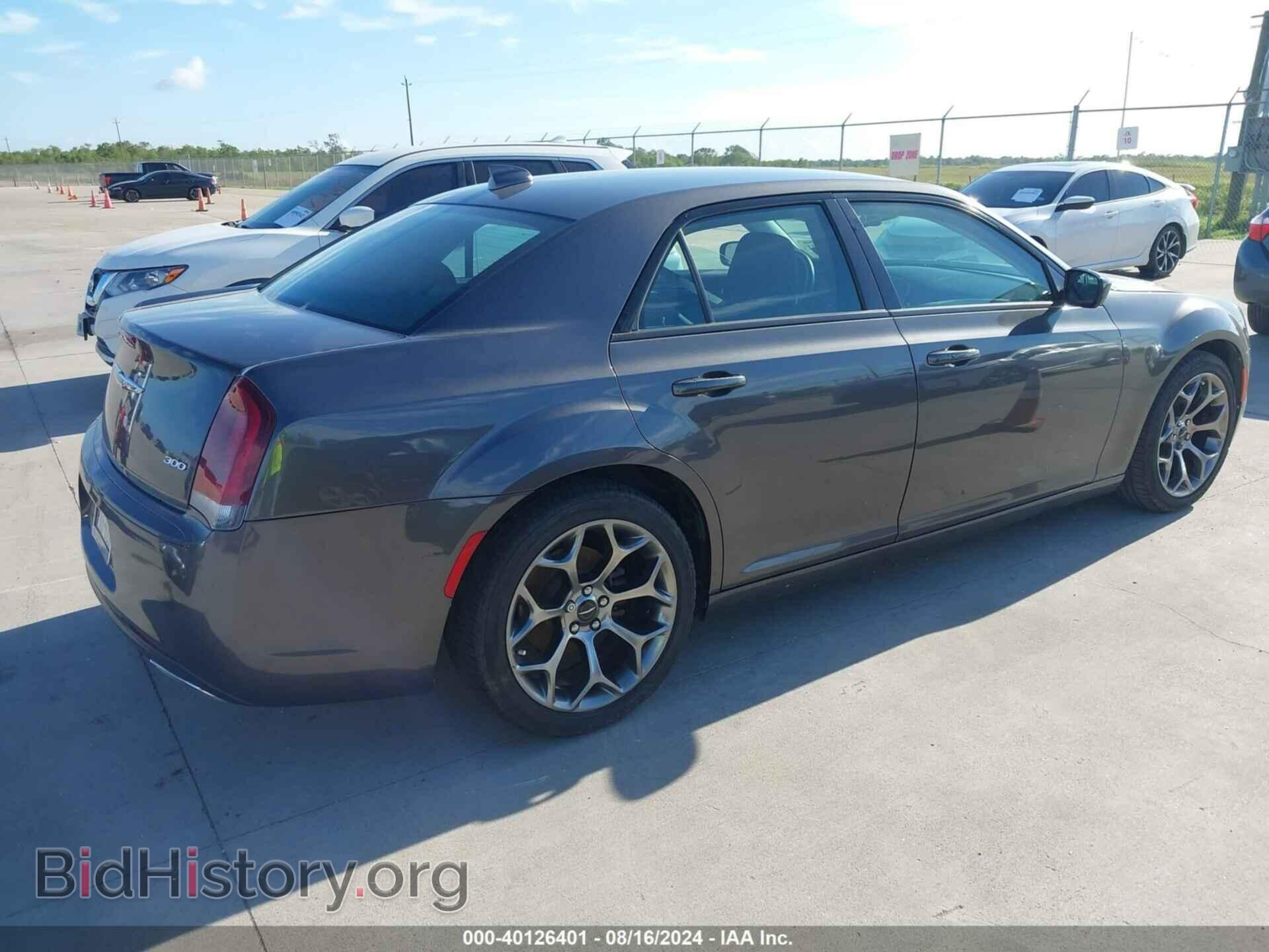 2018 CHRYSLER 300 - VIN: 2C3CCAAG3JH190819 - Фото 4