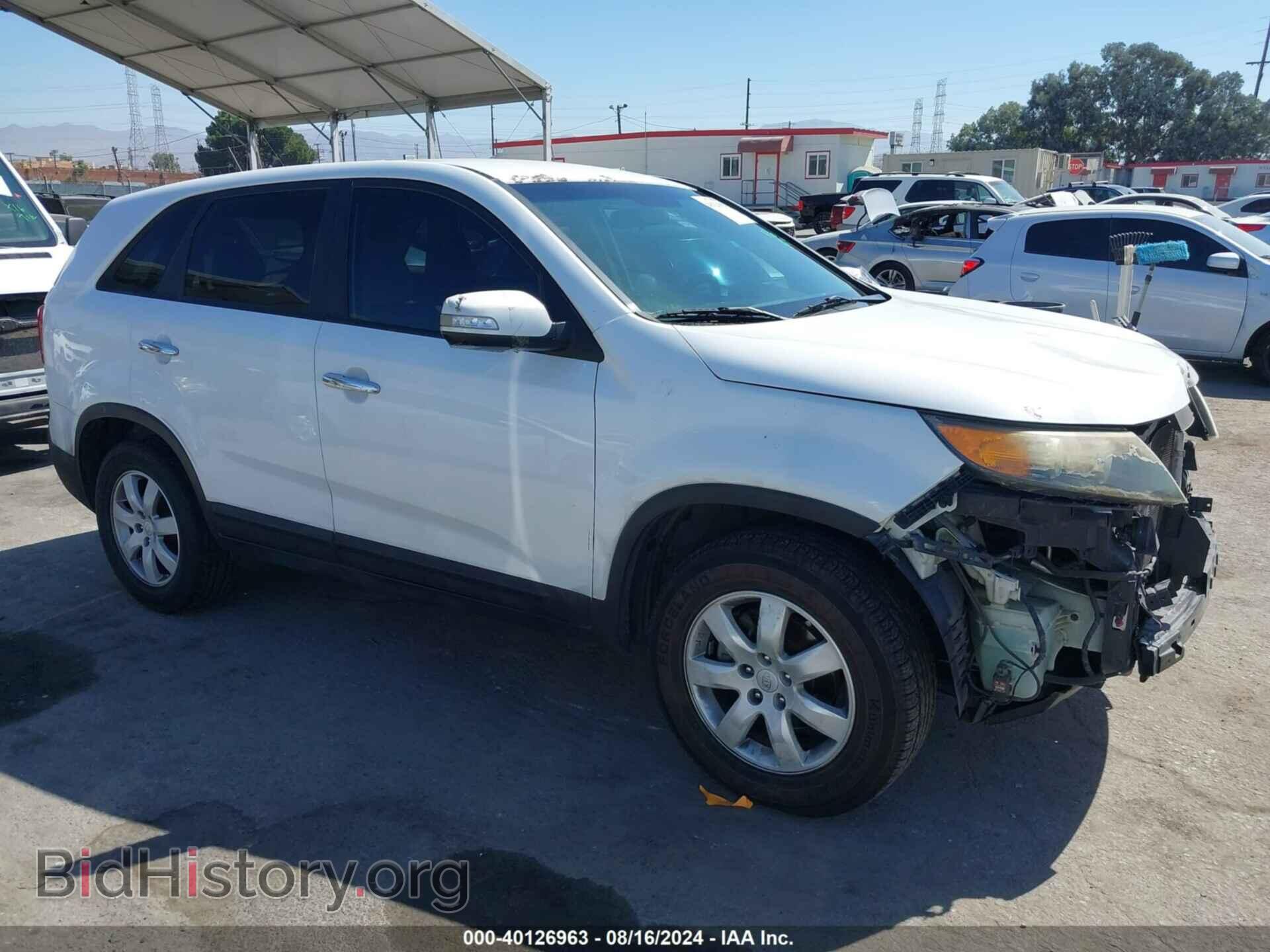 Photo 5XYKT3A13BG093716 - KIA SORENTO 2011