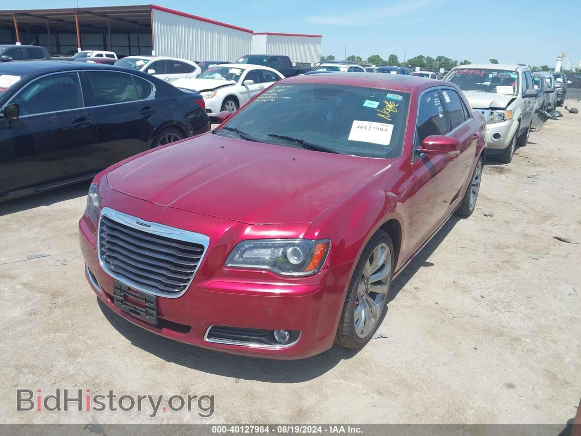 2014 CHRYSLER 300 - VIN: 2C3CCABT2EH157487 - Фото 2