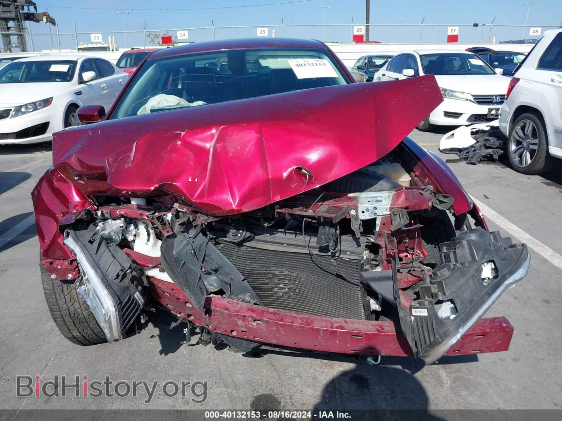 2019 CHRYSLER 300 - VIN: 2C3CCAAG2KH605002 - Фото 13