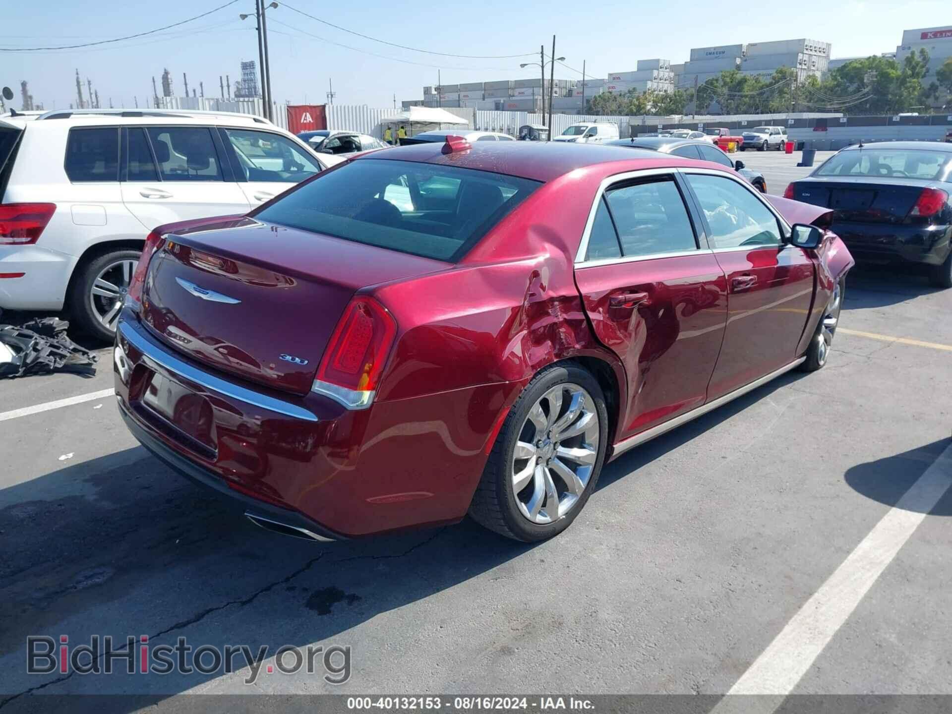 2019 CHRYSLER 300 - VIN: 2C3CCAAG2KH605002 - Фото 4