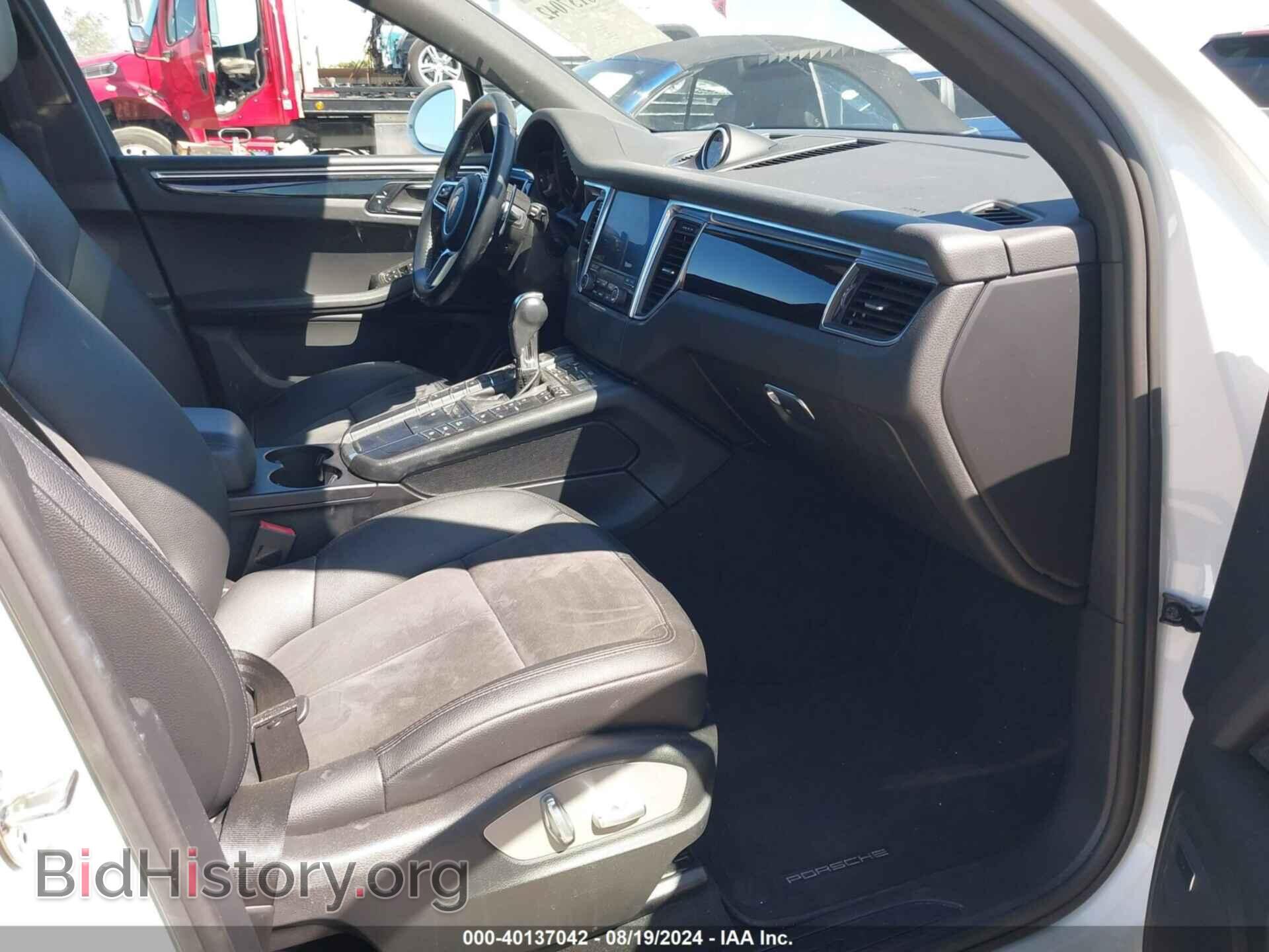 2017 PORSCHE MACAN - VIN: WP1AA2A53HLB05938 - Photo 5