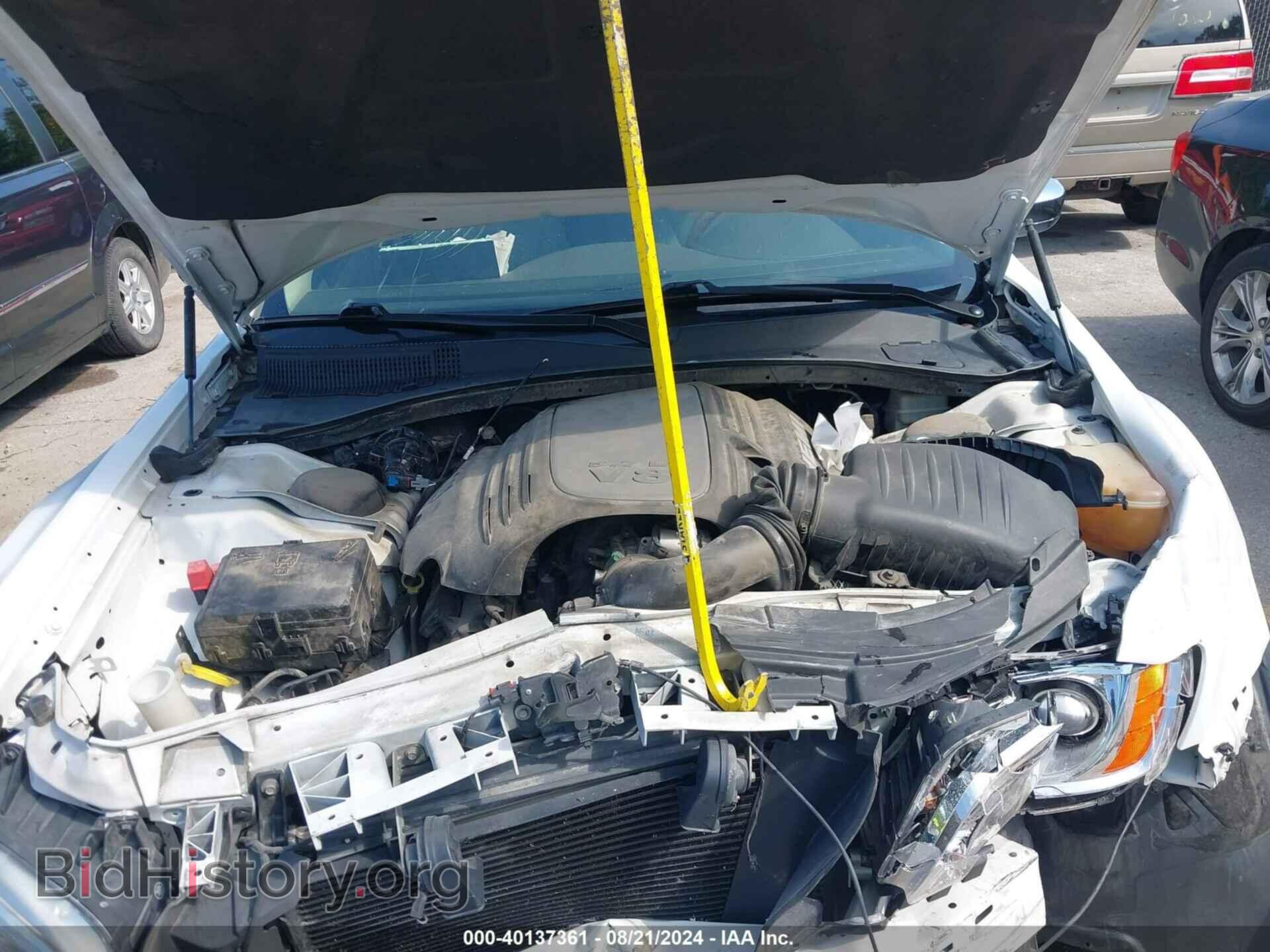 2013 CHRYSLER 300C - VIN: 2C3CCAKT3DH646611 - Фото 10