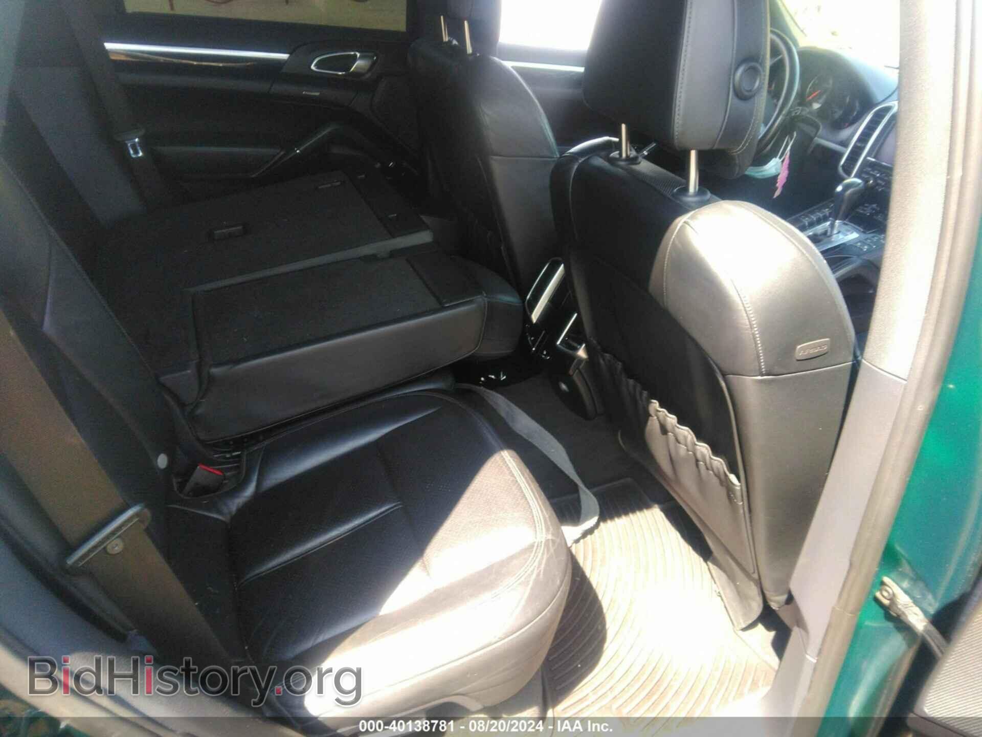 2011 PORSCHE CAYENNE - VIN: WP1AA2A26BLA09301 - Photo 8