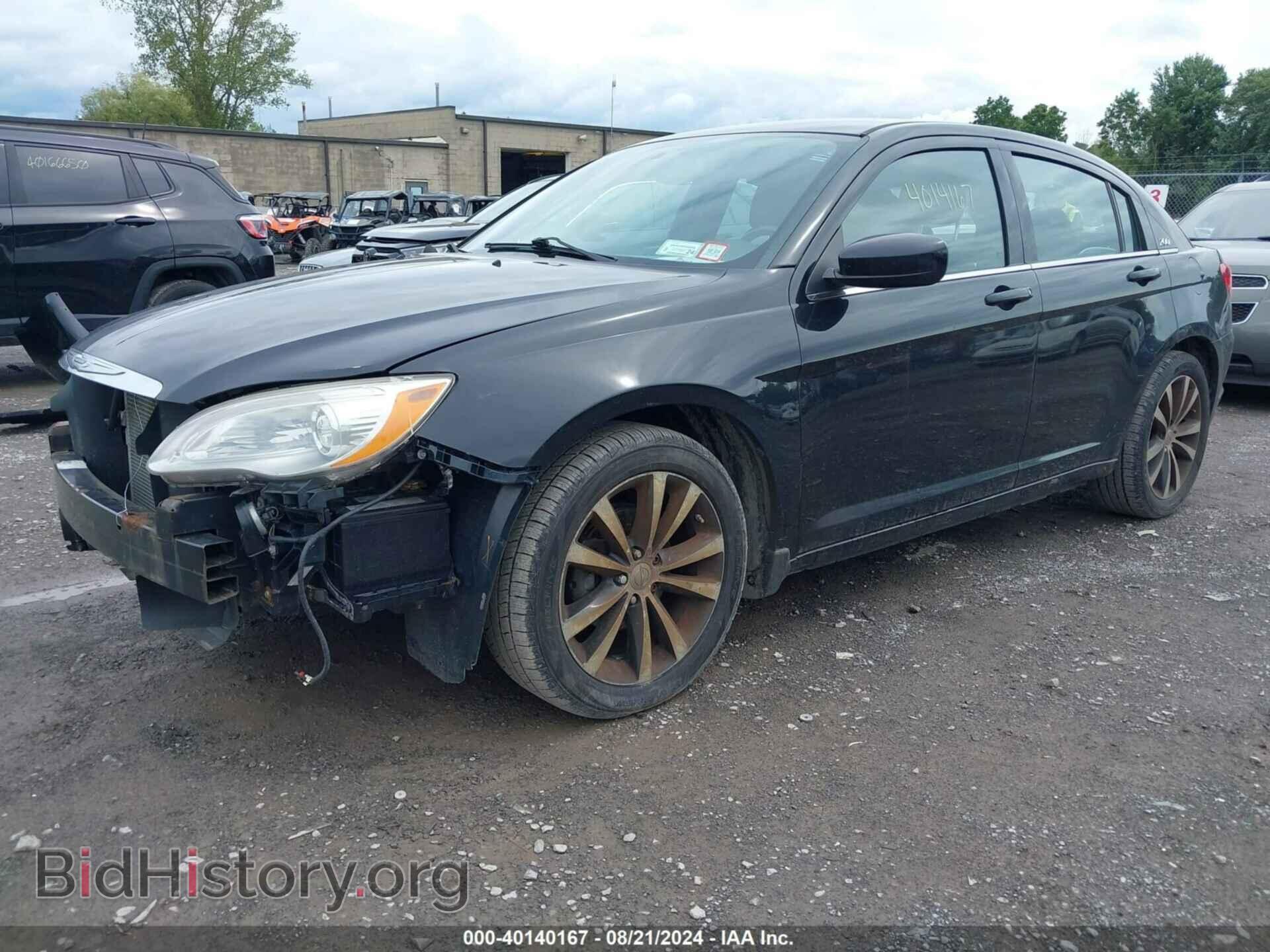 2014 CHRYSLER 200 - VIN: 1C3CCBBG0EN120373 - Фото 2