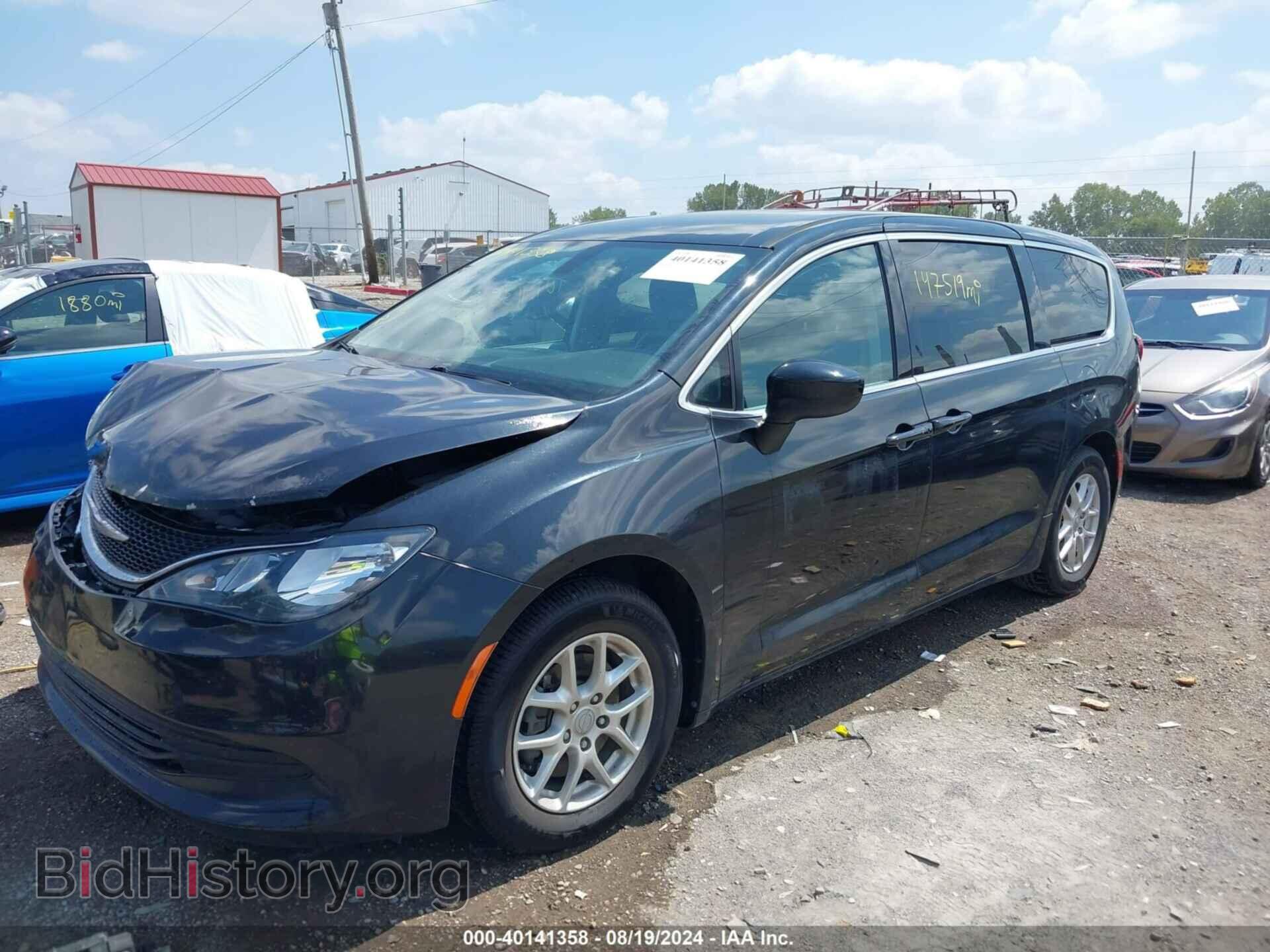 2017 CHRYSLER PACIFICA - VIN: 2C4RC1DG9HR747397 - Фото 2