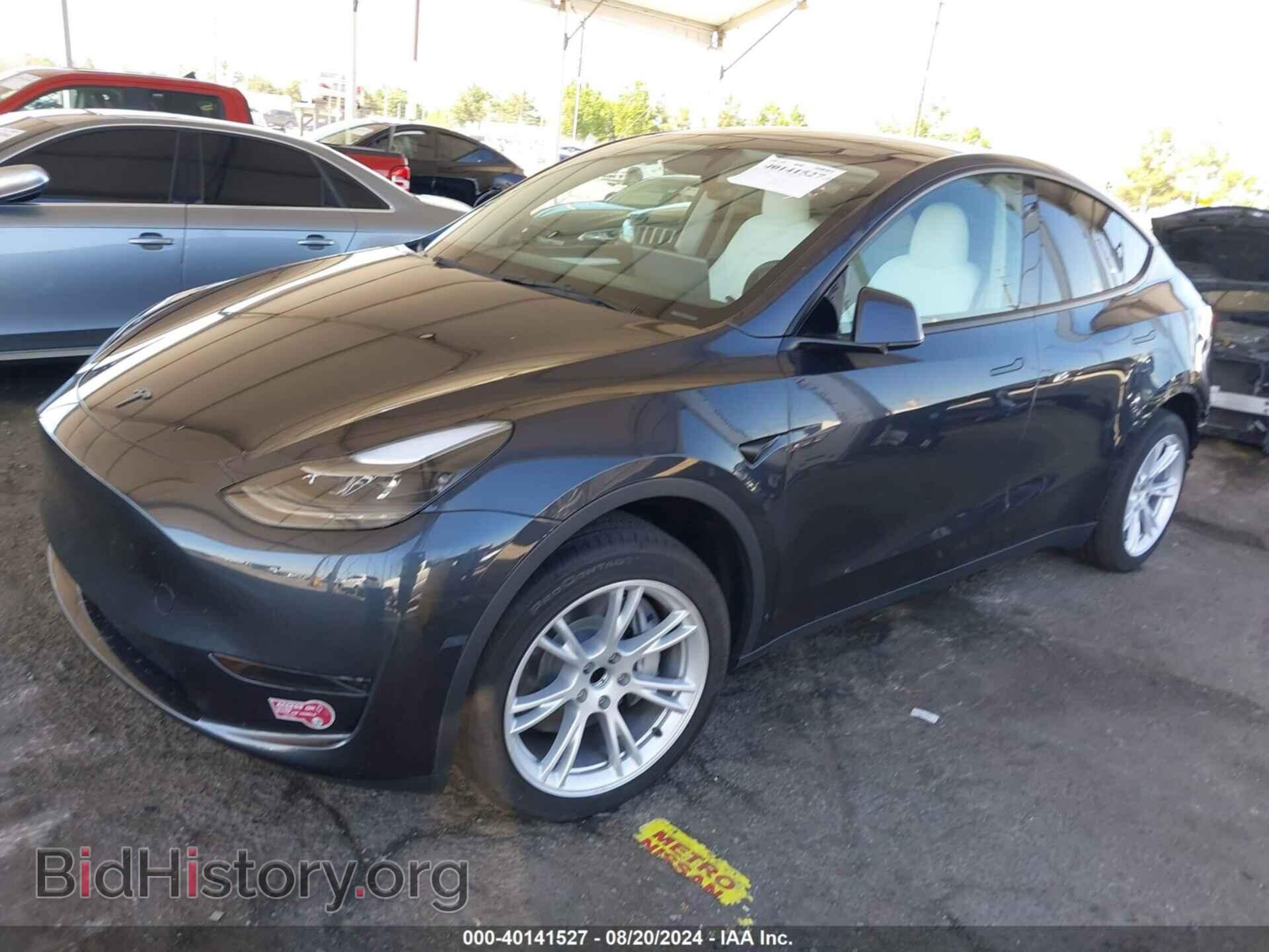 2024 TESLA MODEL Y - VIN: 7SAYGDEDXRF048124 - Фото 2