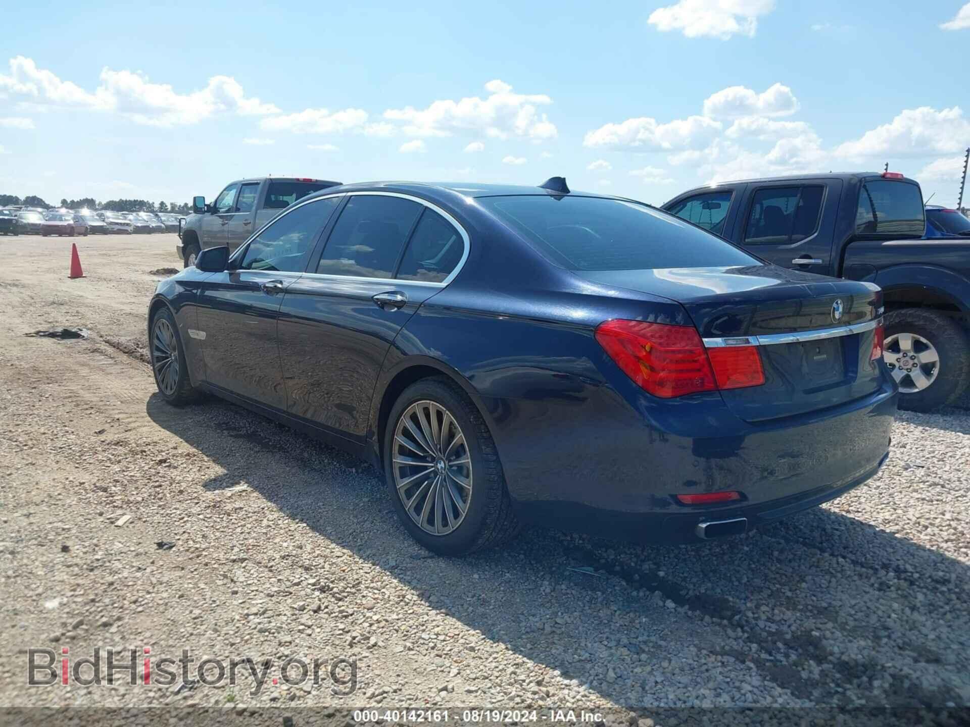 2011 BMW 740I - VIN: WBAKA4C58BC612451 - Фото 3