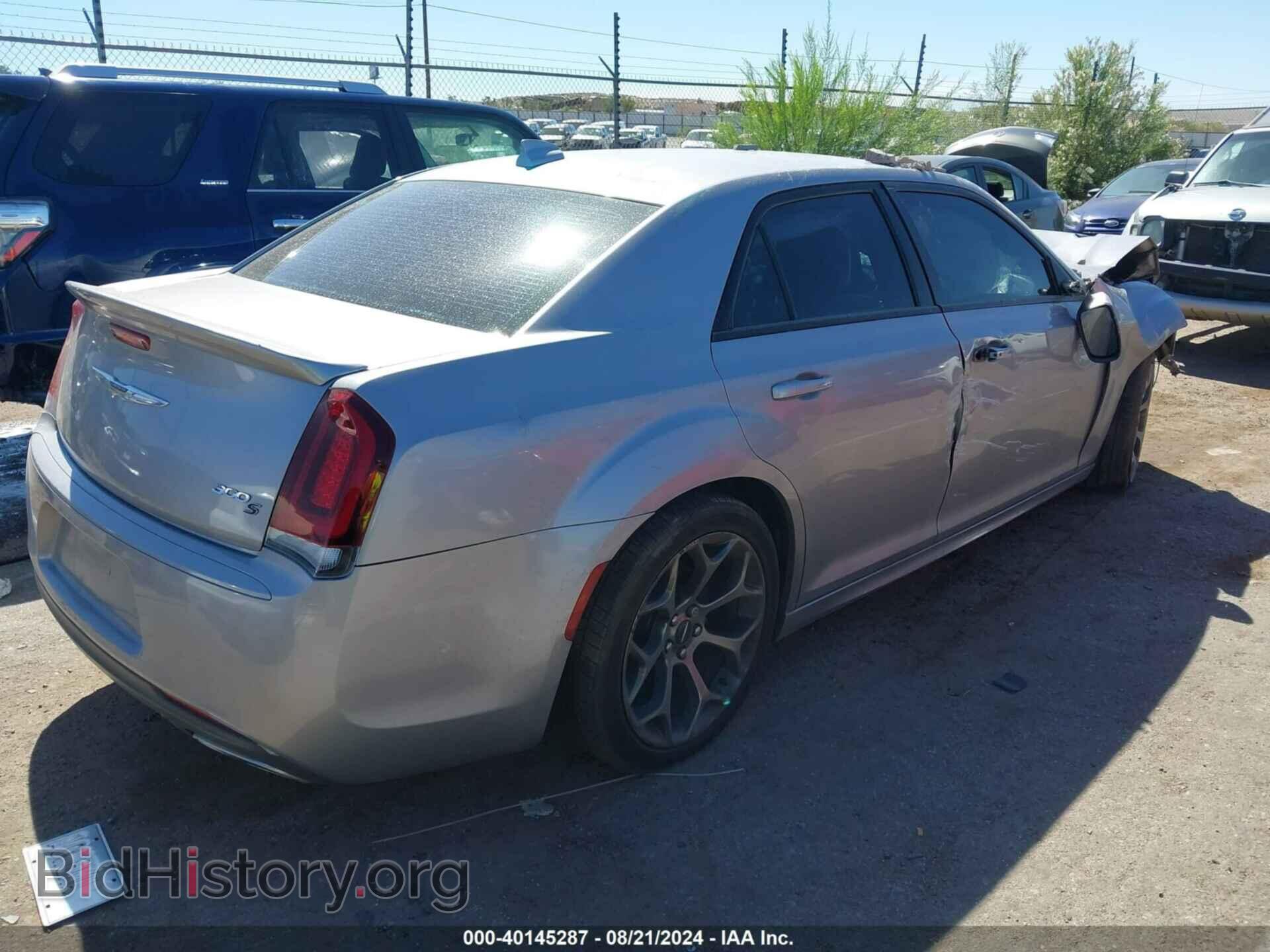 2017 CHRYSLER 300 - VIN: 2C3CCABG5HH647073 - Фото 4