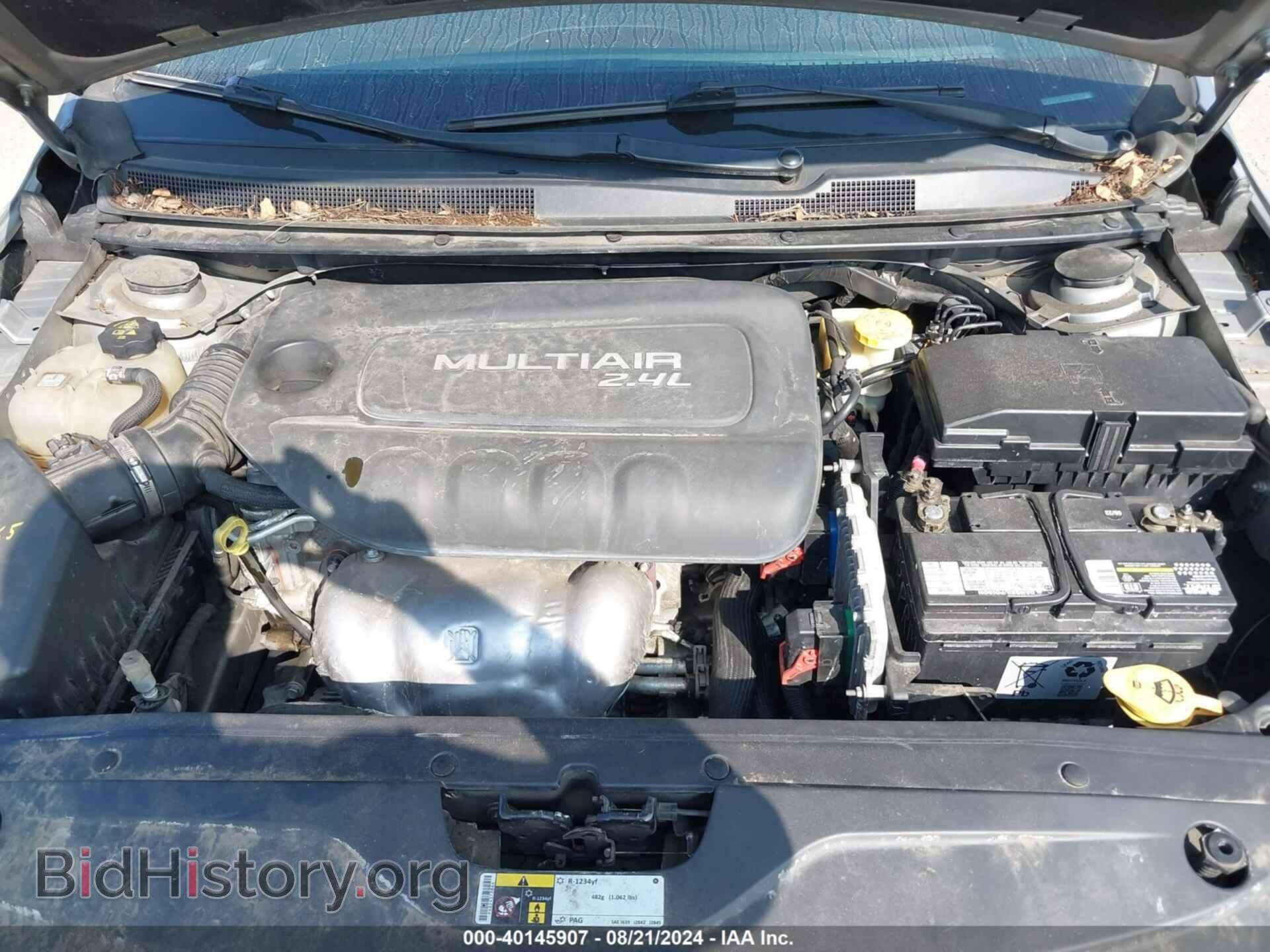 2016 CHRYSLER 200 - VIN: 1C3CCCAB4GN138227 - Фото 10