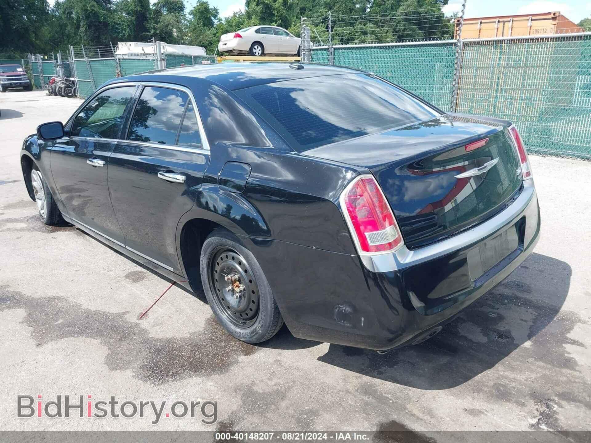 2013 CHRYSLER 300 - VIN: 2C3CCAAG9DH739038 - Фото 3