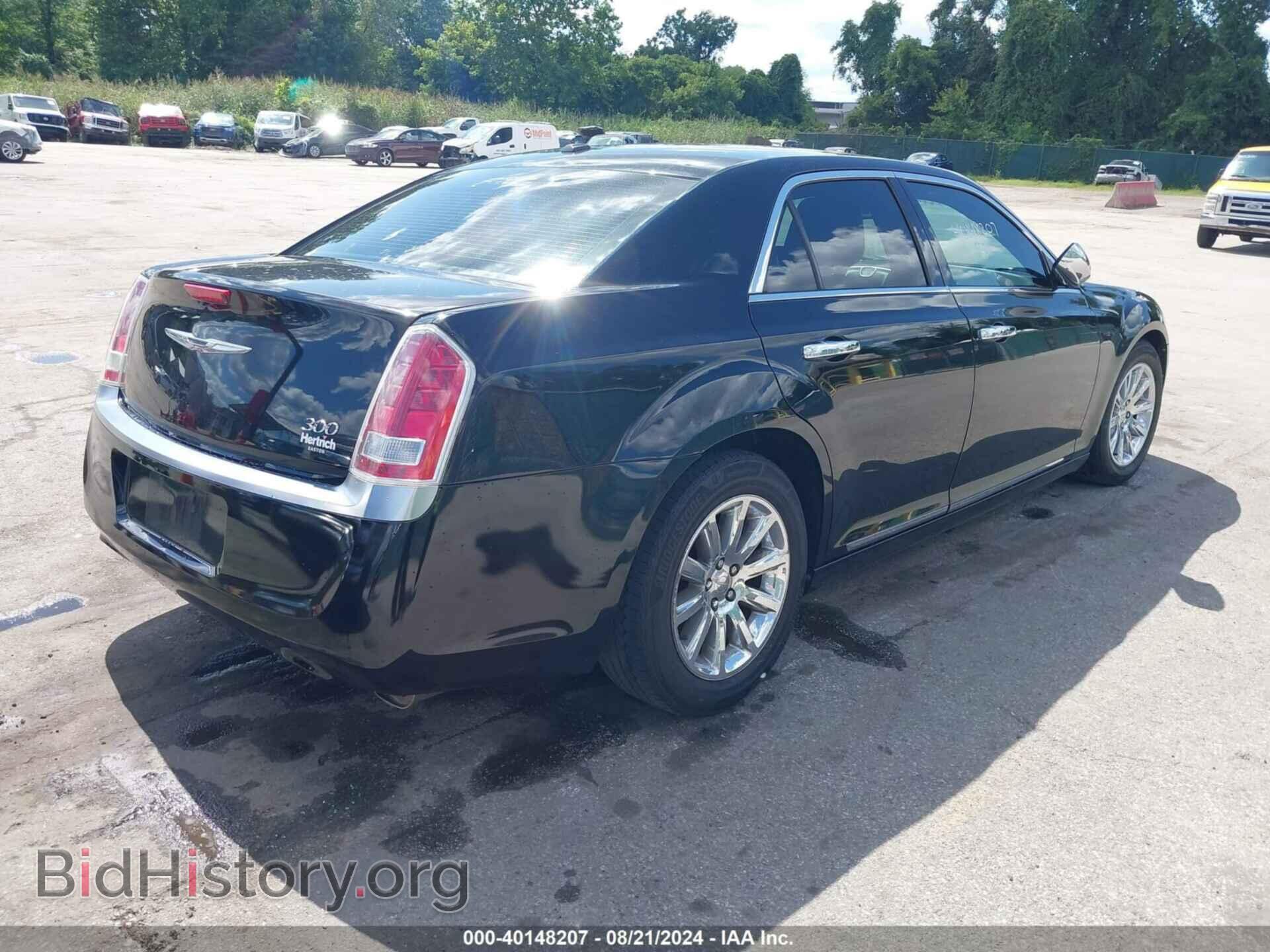 2013 CHRYSLER 300 - VIN: 2C3CCAAG9DH739038 - Фото 4