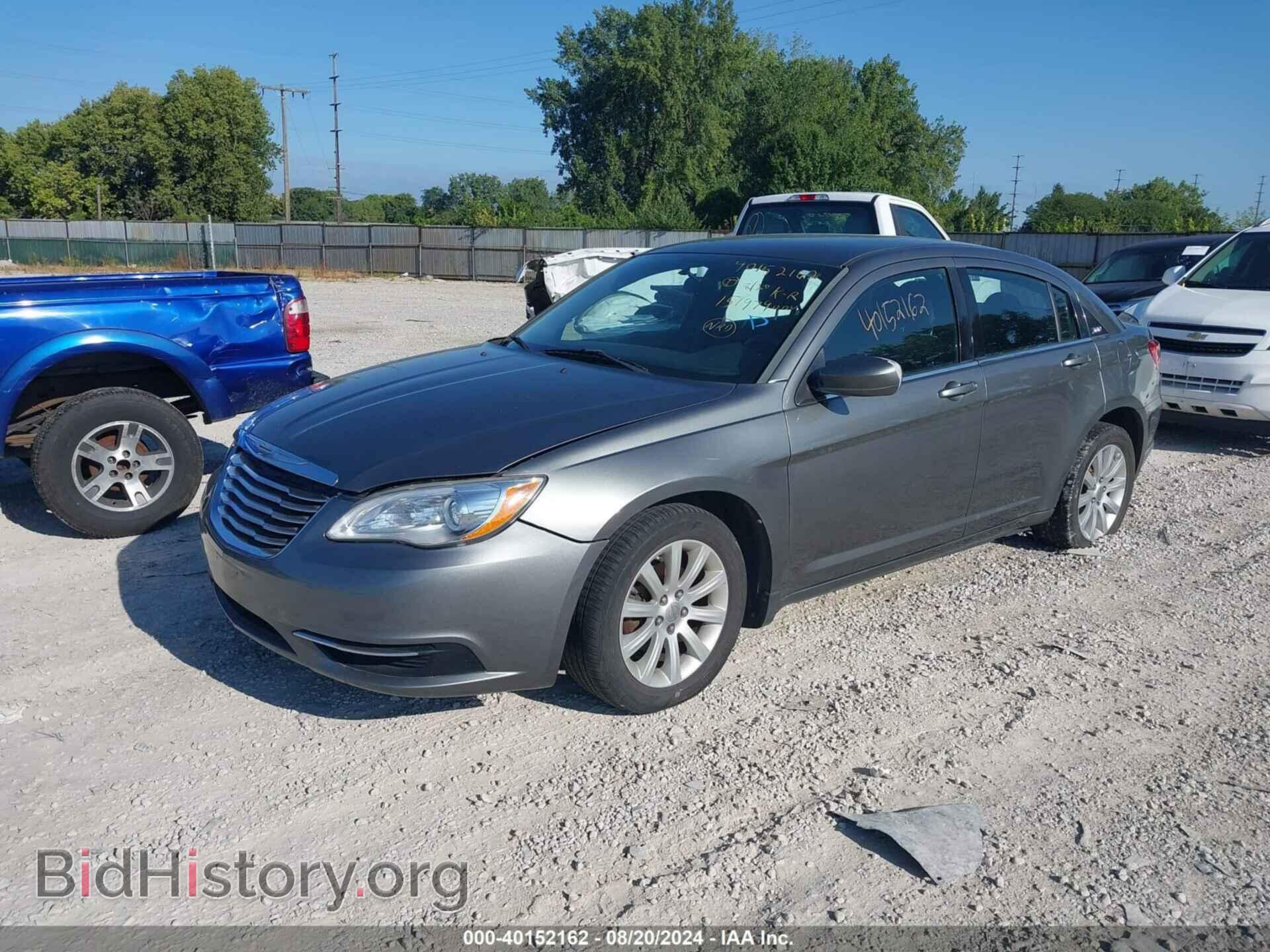 2013 CHRYSLER 200 - VIN: 1C3CCBBB4DN700258 - Photo 2