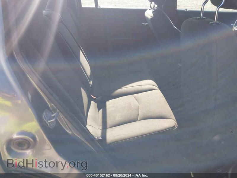 2013 Chrysler 200 (VIN 1C3CCBBB4DN700258) — photo 8 of 10