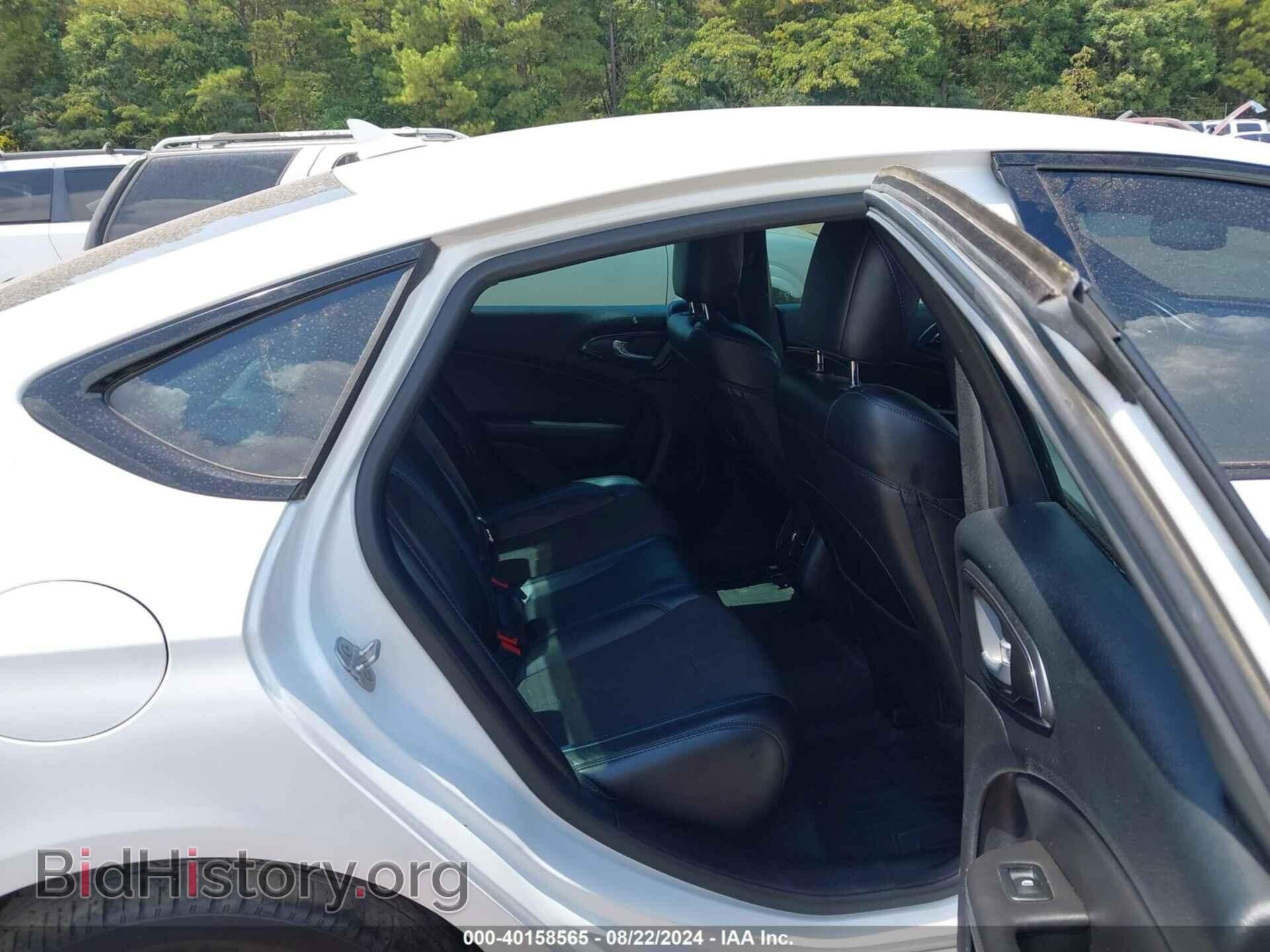 2015 CHRYSLER 200 - VIN: 1C3CCCDGXFN718068 - Photo 8