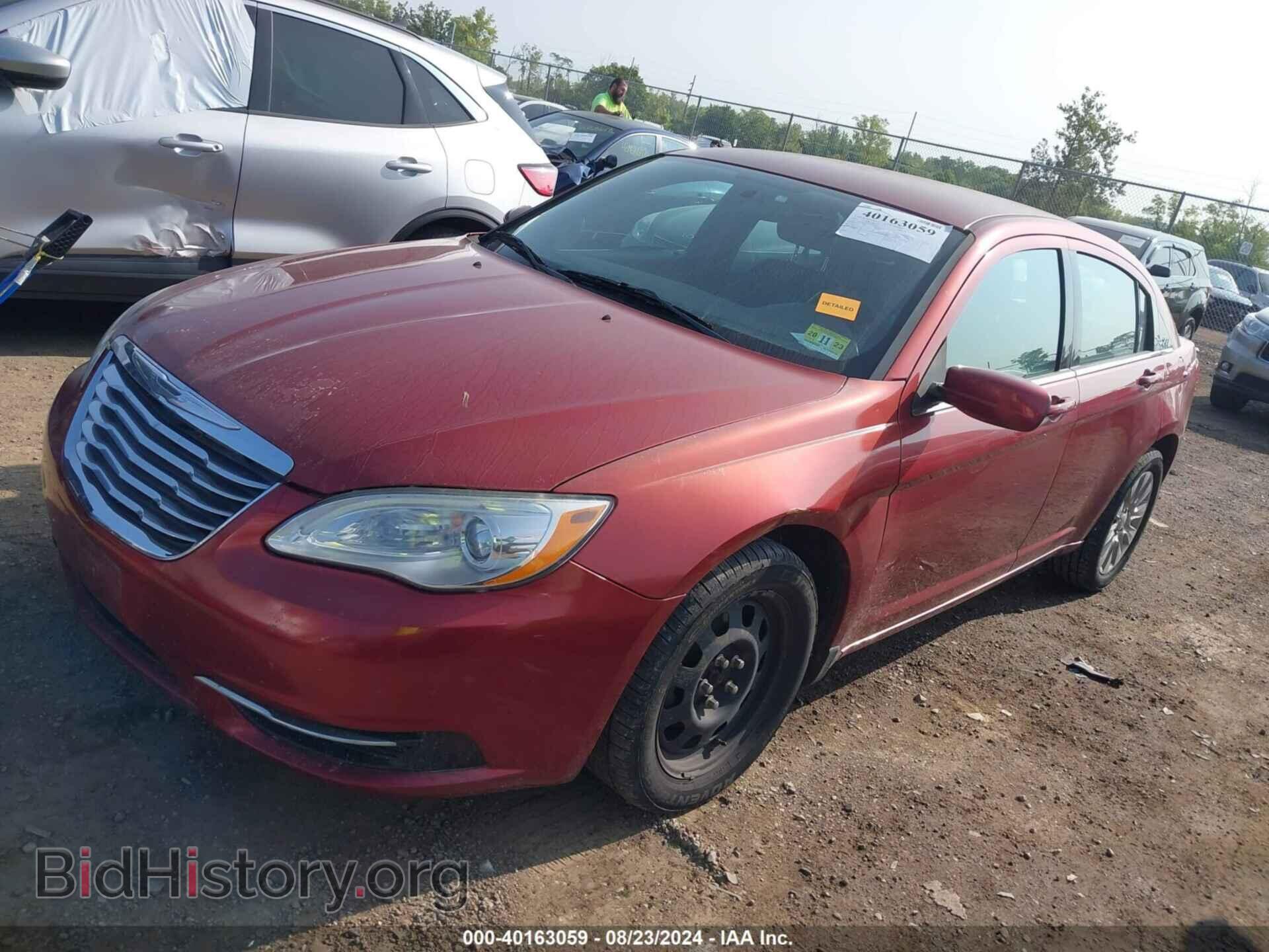 2012 CHRYSLER 200 - VIN: 1C3CCBAB2CN223104 - Фото 2