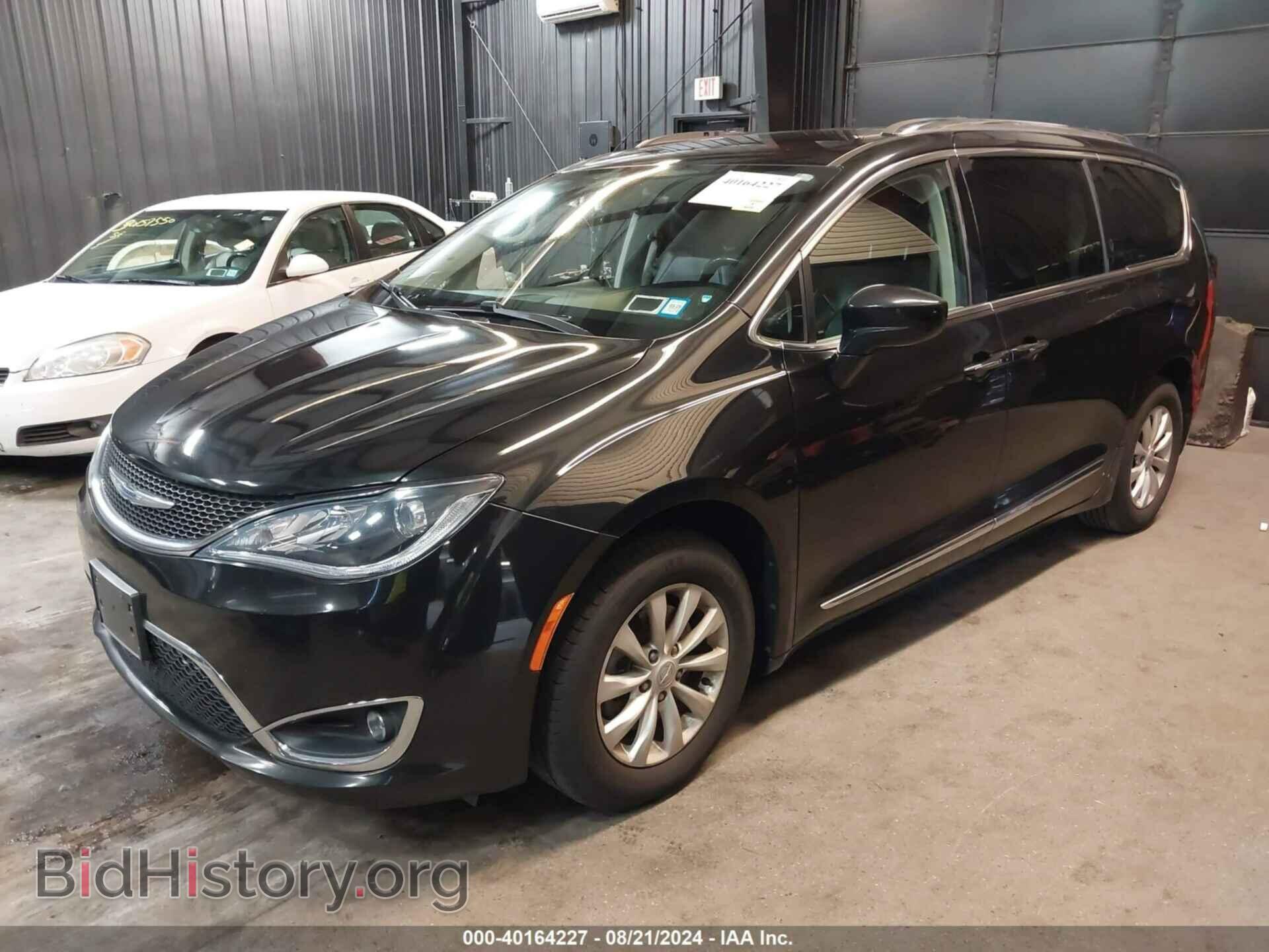 2019 CHRYSLER PACIFICA - VIN: 2C4RC1BG0KR532758 - Фото 2