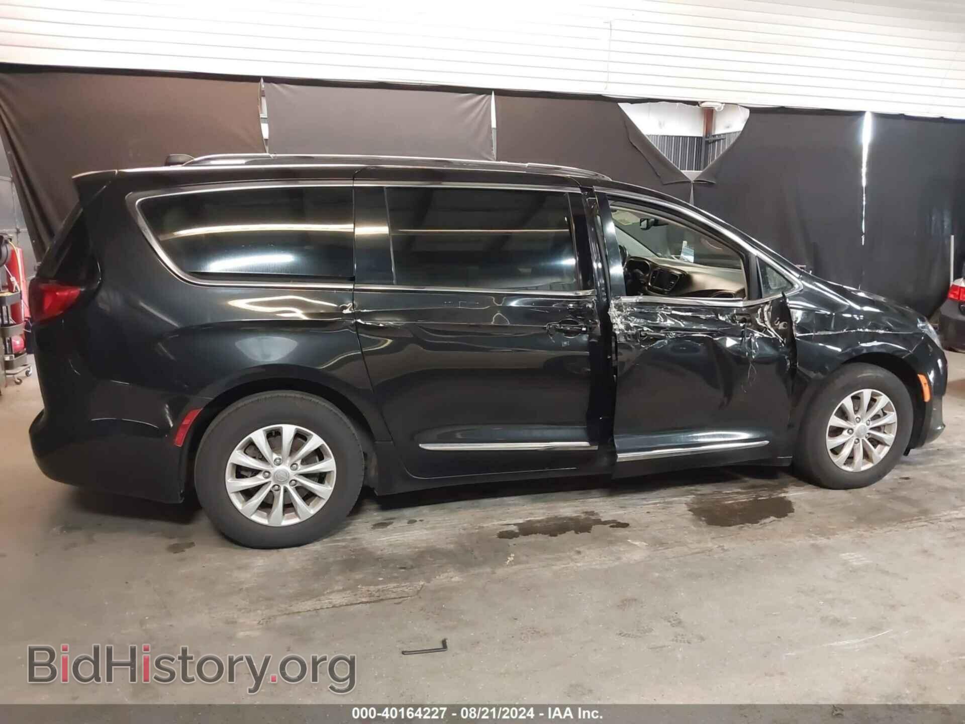 2019 CHRYSLER PACIFICA - VIN: 2C4RC1BG0KR532758 - Фото 13