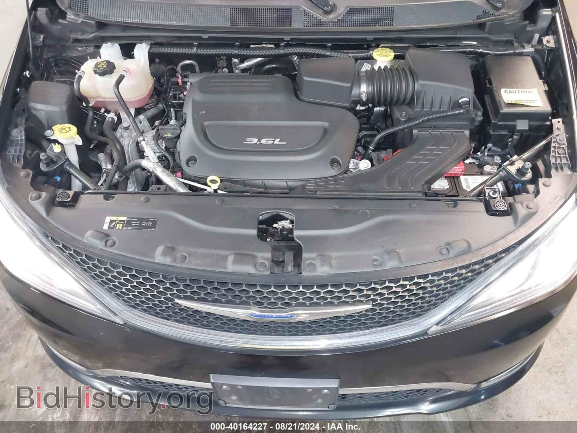 2019 CHRYSLER PACIFICA - VIN: 2C4RC1BG0KR532758 - Фото 10