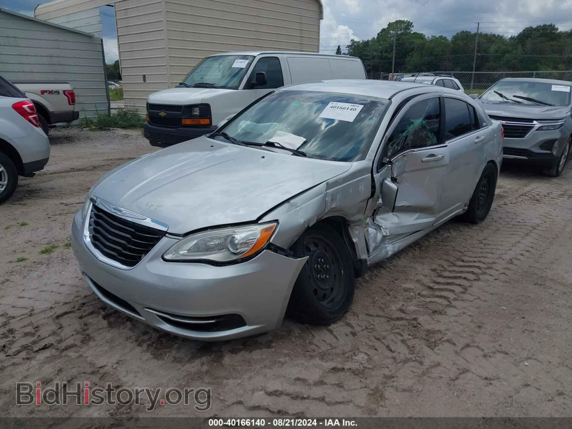 2012 CHRYSLER 200 - VIN: 1C3CCBAB6CN178412 - Фото 2