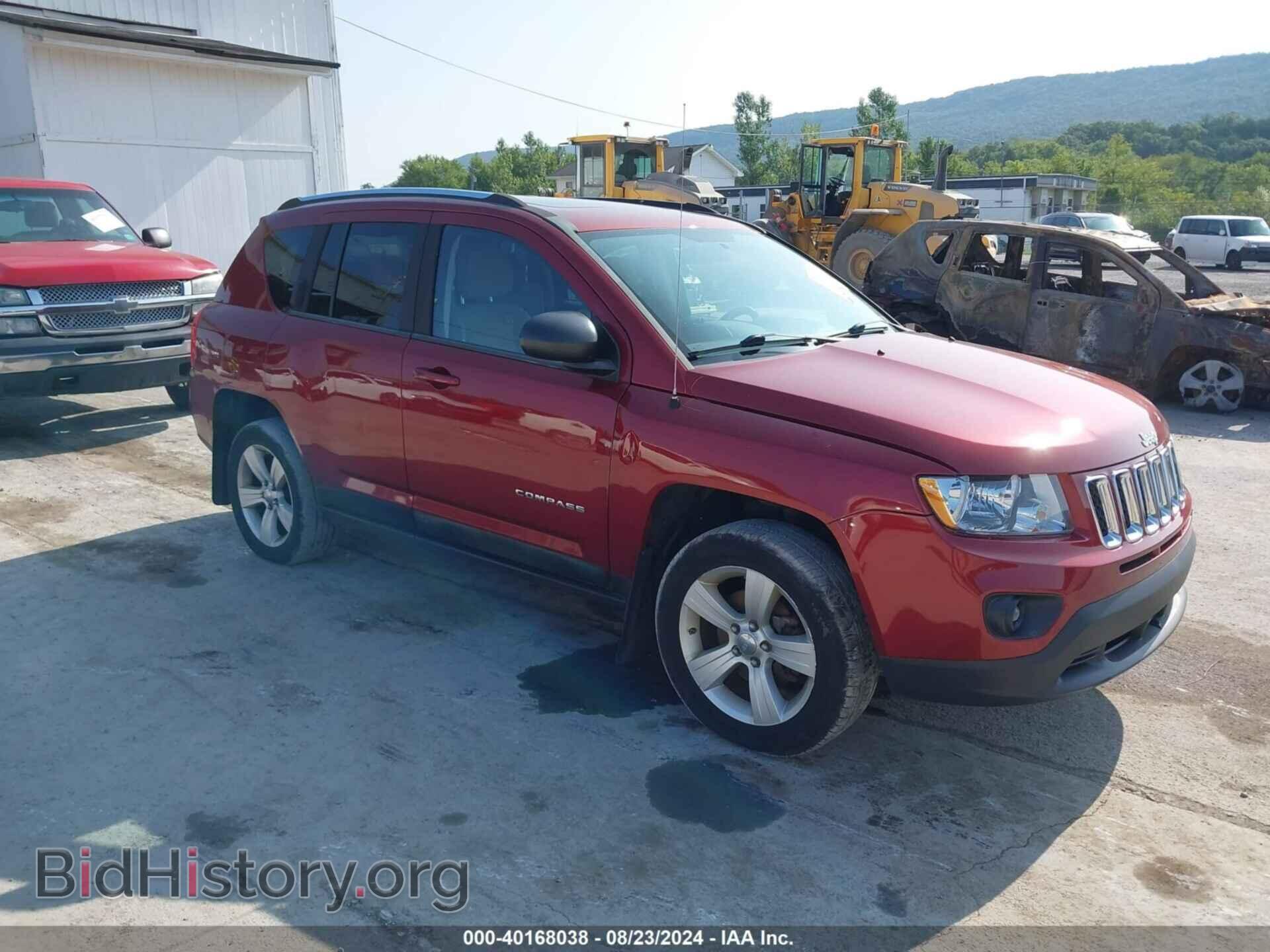 Photo 1J4NF1FB6BD149683 - JEEP COMPASS 2011