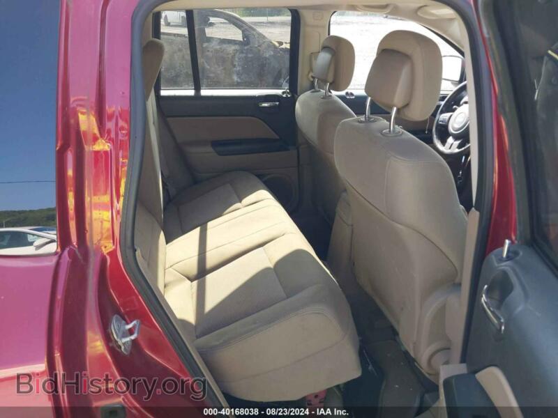 2011 Jeep COMPASS (VIN 1J4NF1FB6BD149683) — фото 8 из 16