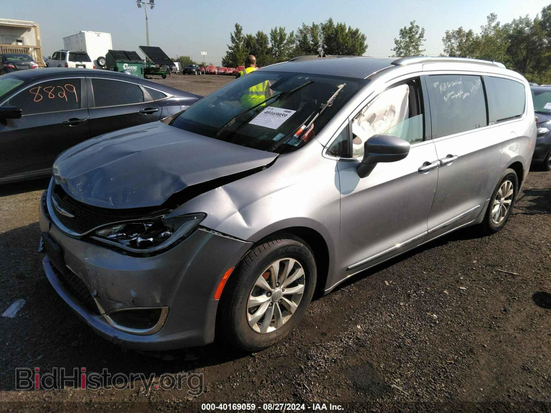 2018 CHRYSLER PACIFICA - VIN: 2C4RC1EG9JR236258 - Фото 2