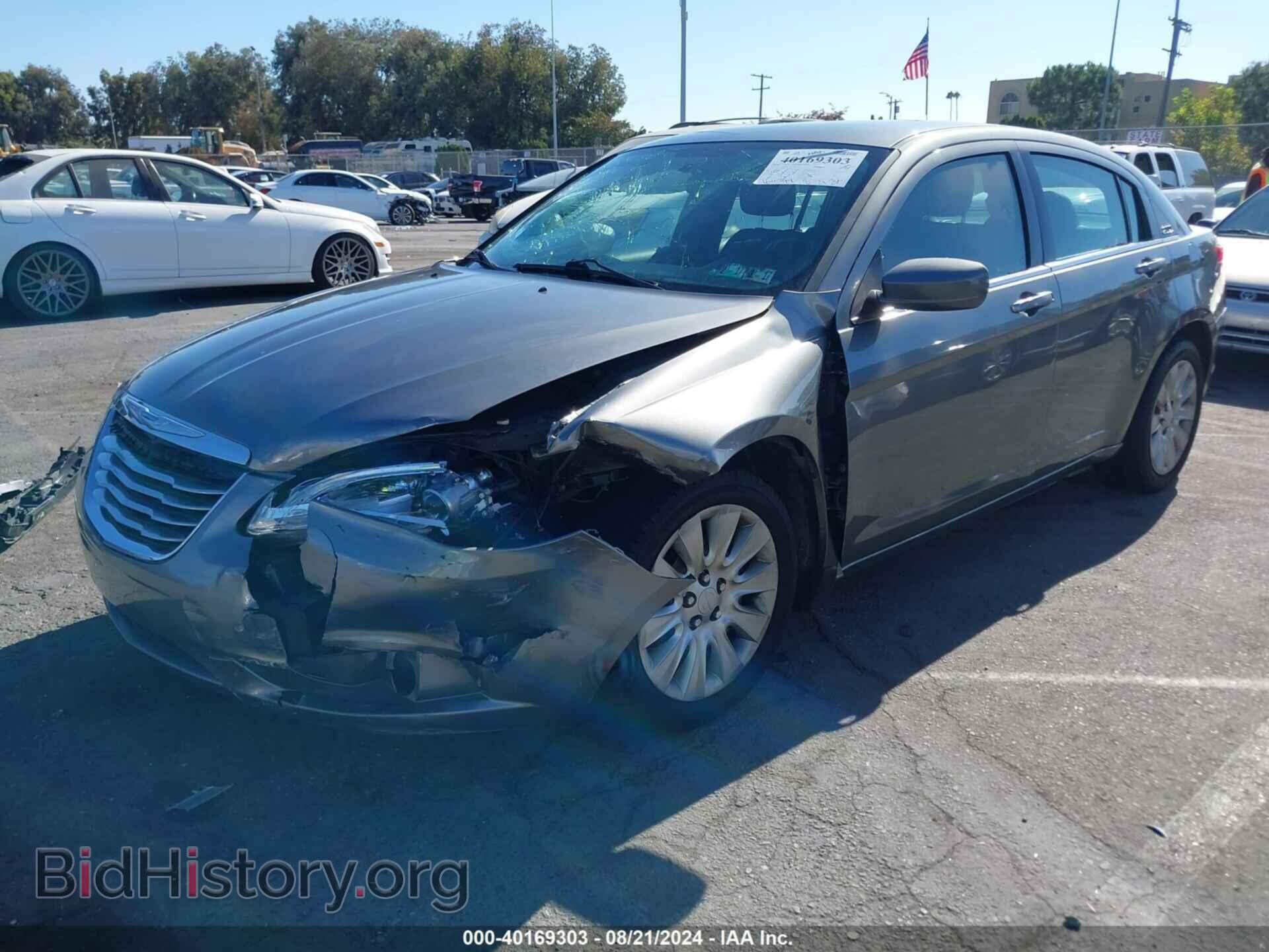 2012 CHRYSLER 200 - VIN: 1C3CCBAB6CN320449 - Photo 2