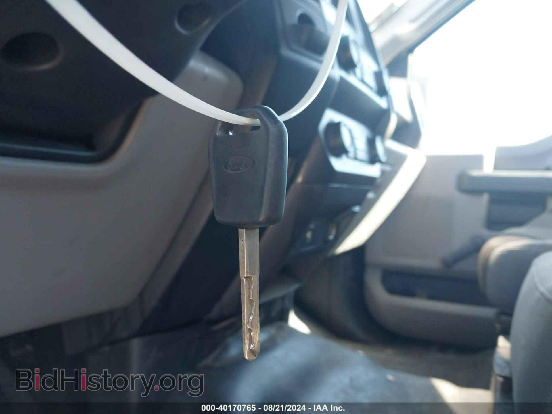 2017 FORD F-150 - VIN: 1FTMF1C87HKC87358 - Фото 11