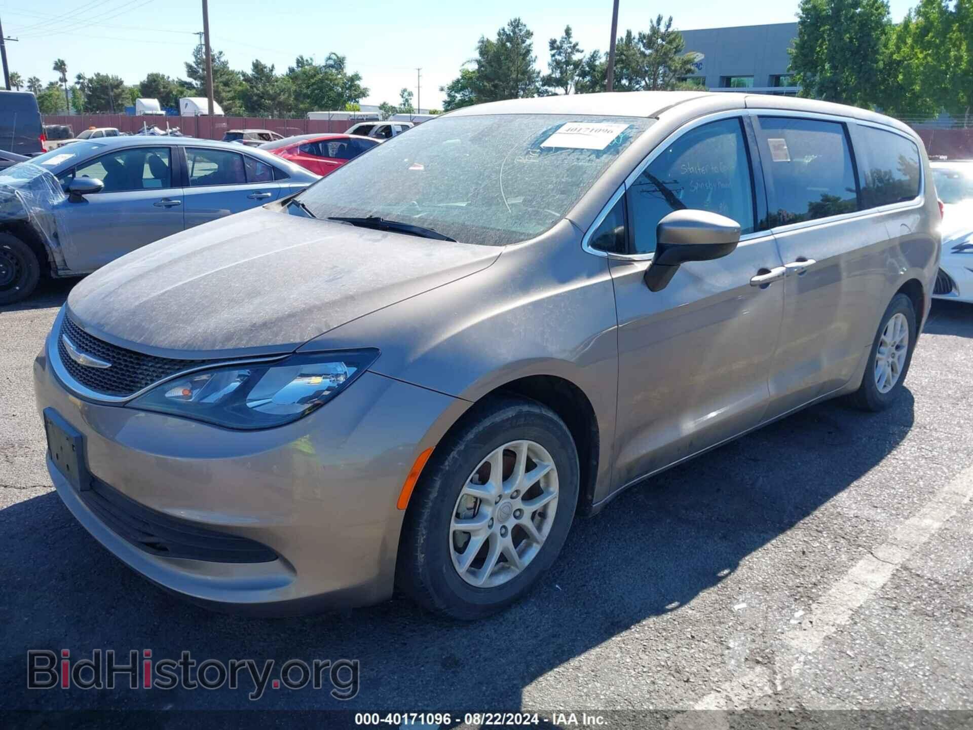 2017 CHRYSLER PACIFICA - VIN: 2C4RC1DGXHR609061 - Photo 2