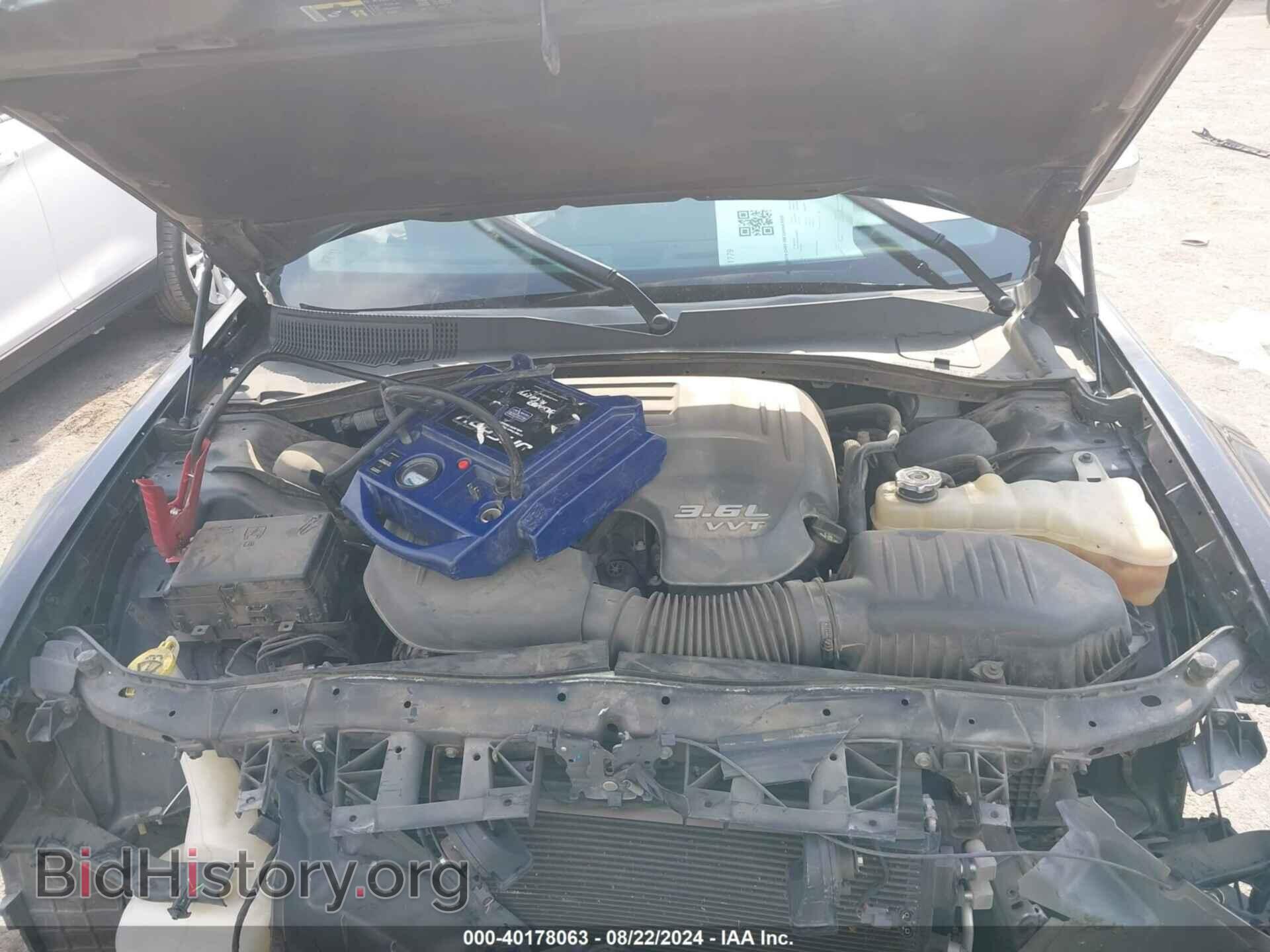 2018 CHRYSLER 300 - VIN: 2C3CCAEG4JH208058 - Фото 10