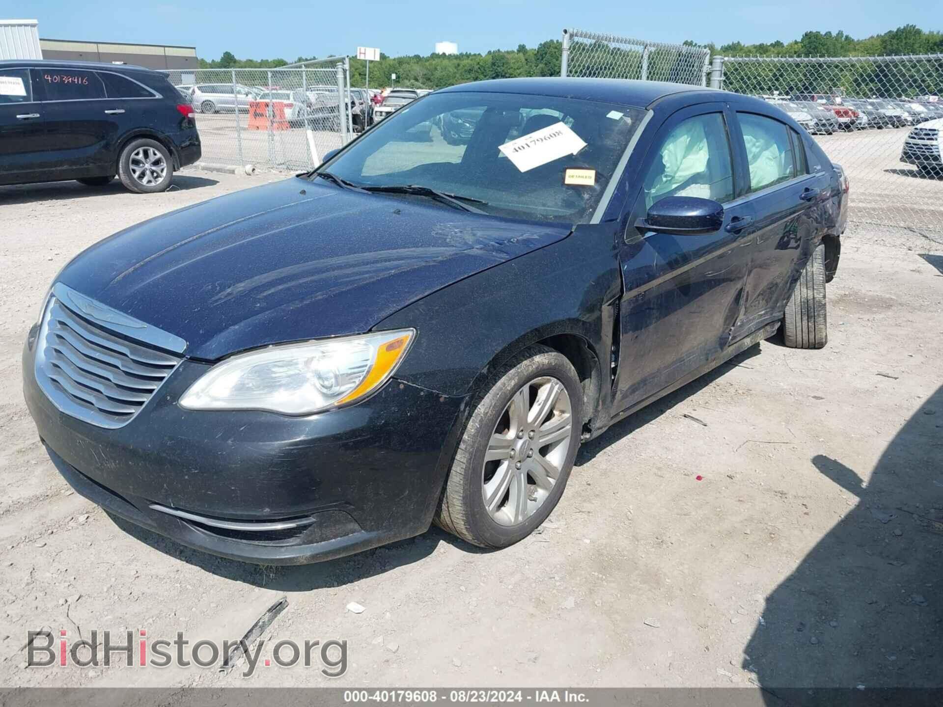 2013 CHRYSLER 200 - VIN: 1C3CCBAB4DN762227 - Фото 2