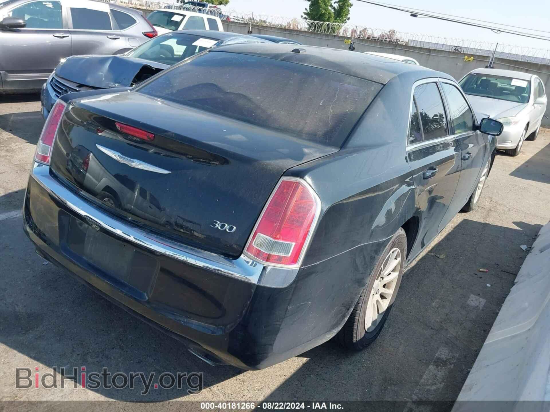 2014 CHRYSLER 300 - VIN: 2C3CCAAG1EH361377 - Фото 4