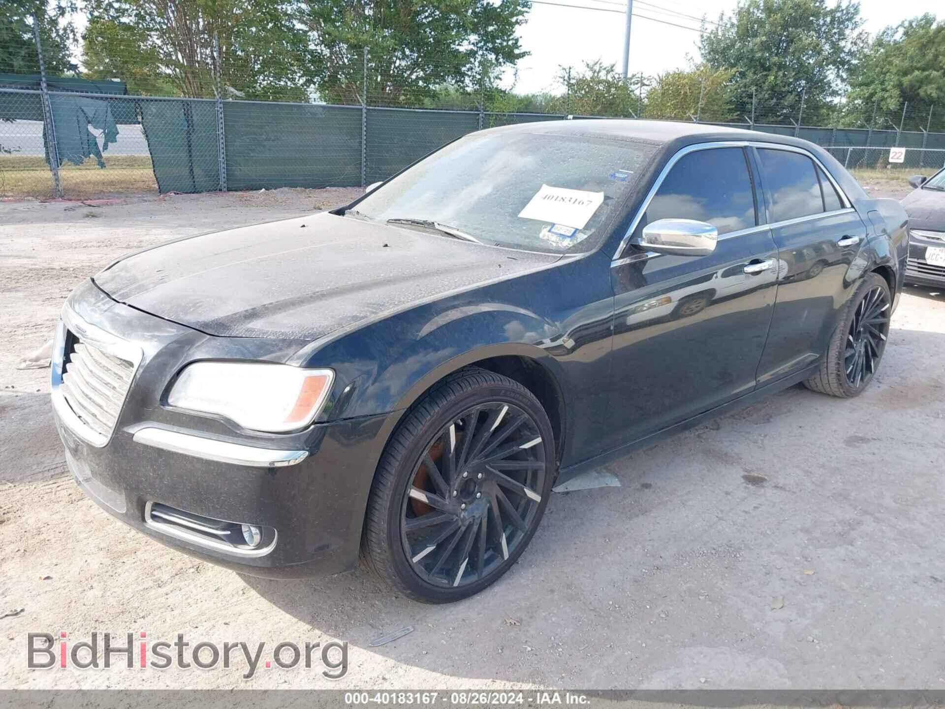2011 CHRYSLER 300 - VIN: 2C3CA5CGXBH594390 - Фото 2