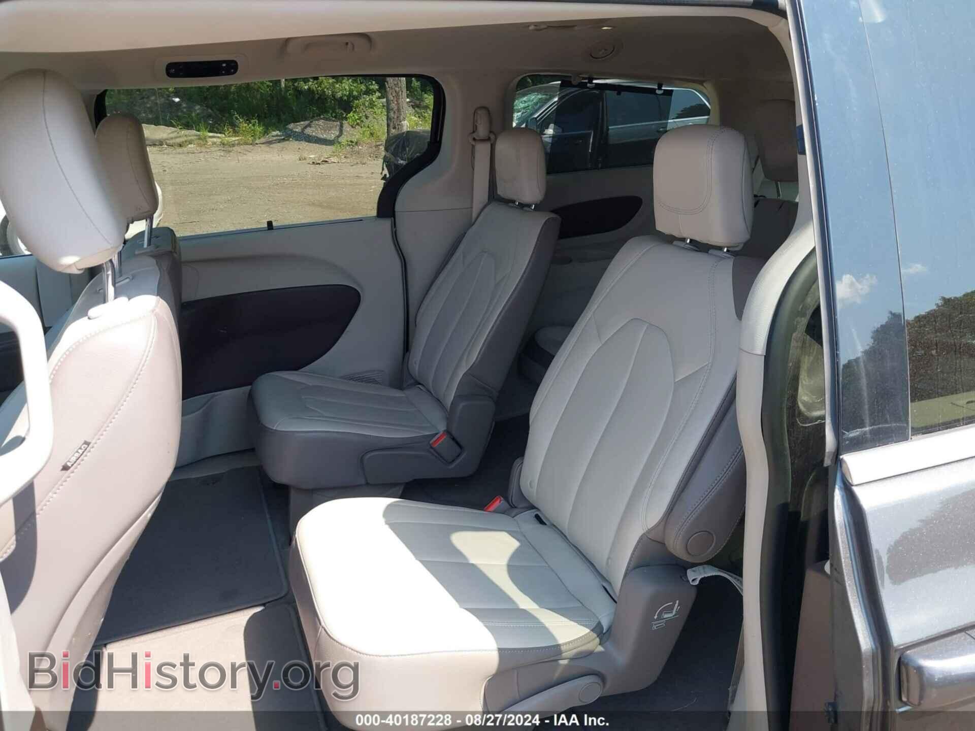 2017 CHRYSLER PACIFICA - VIN: 2C4RC1BG7HR744064 - Photo 8