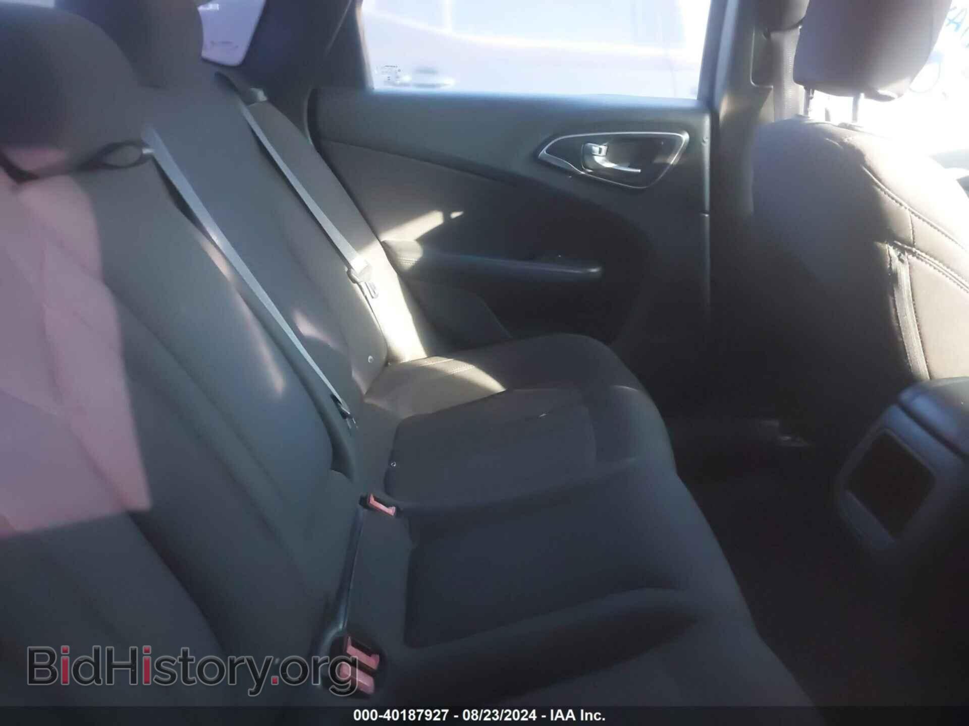 2015 CHRYSLER 200 - VIN: 1C3CCCAB2FN635436 - Фото 8